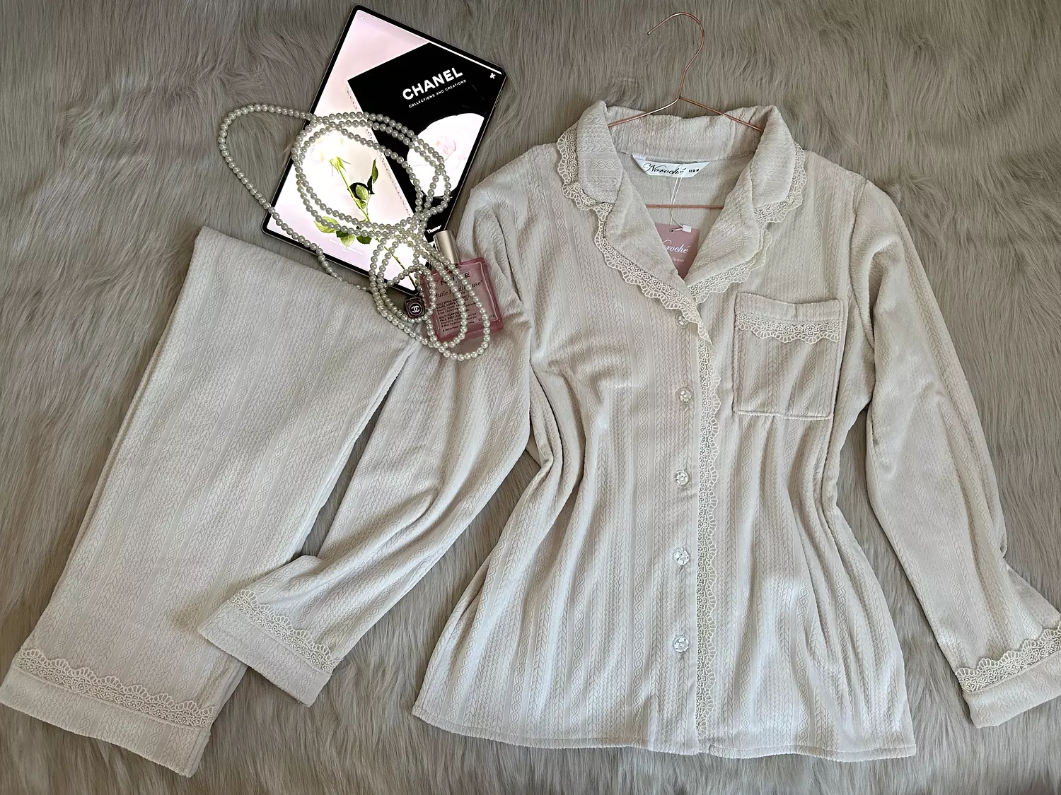 Creamy Pearl Jacquard Pajamas image