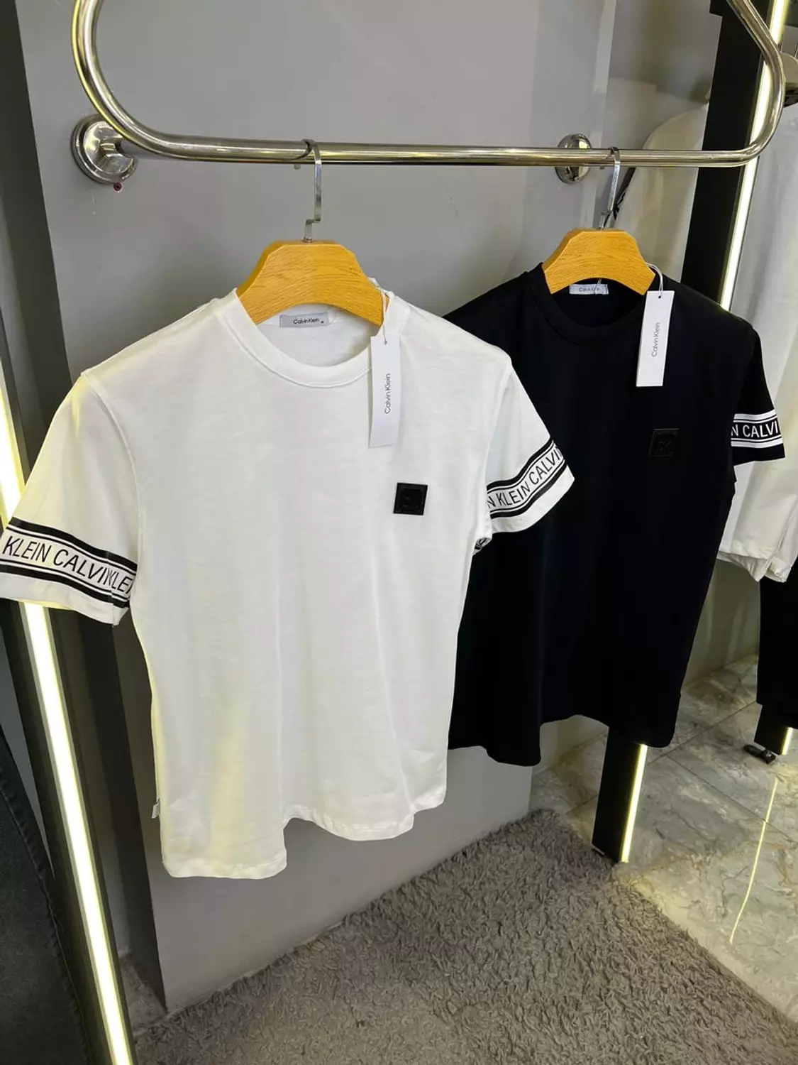 CALVIN KLIEN TSHIRT / 11772 7