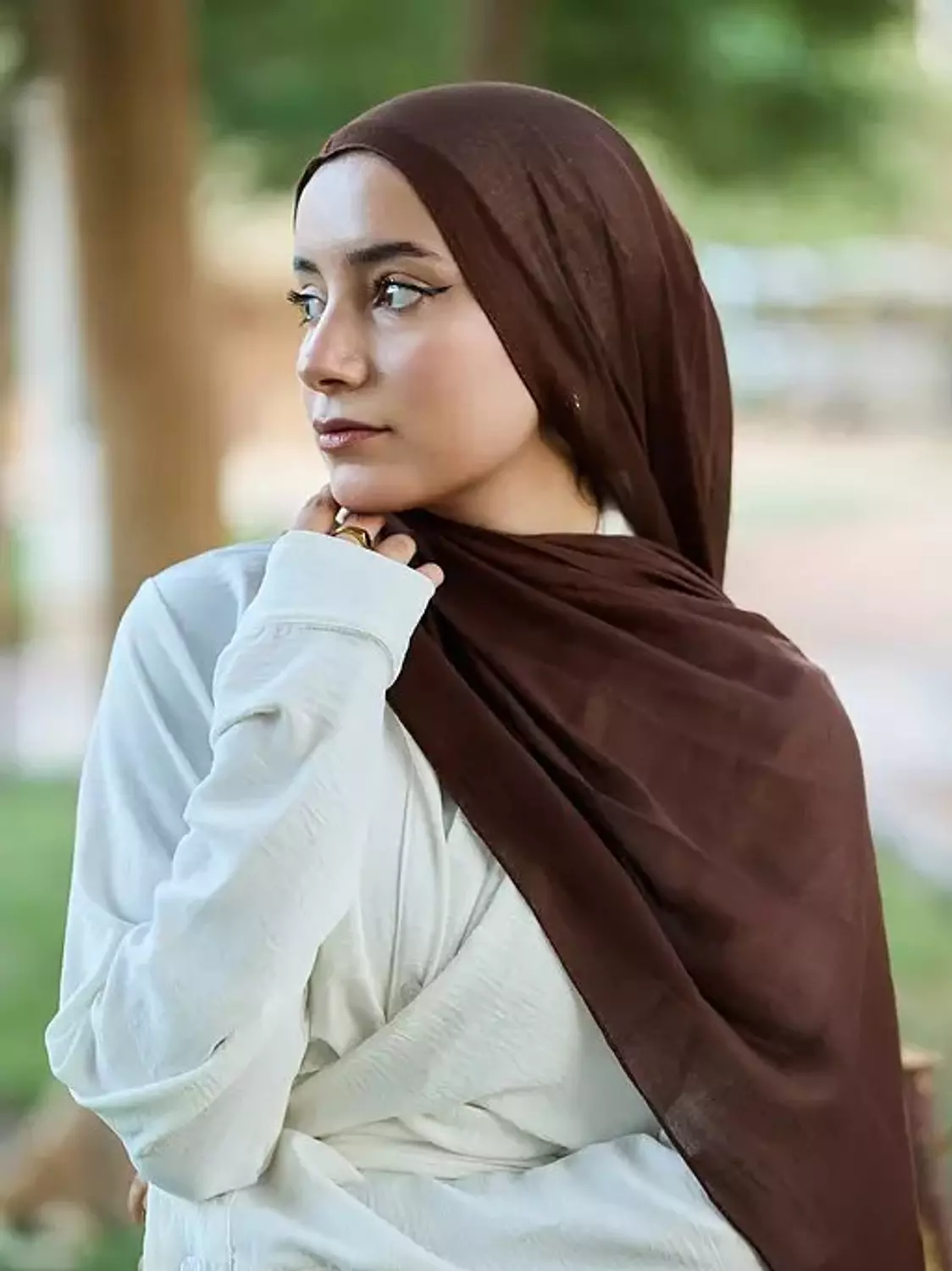 <p><strong><span style="color: rgb(29, 26, 32)">Plain modal Scarves</span></strong></p>