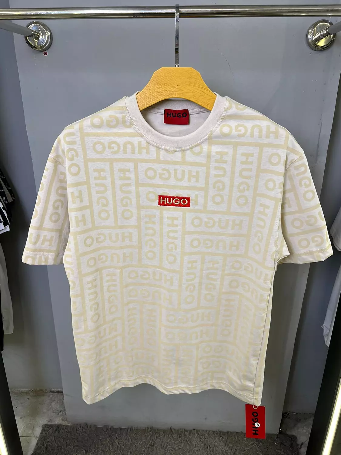 HUGO BOSS TSHIRT / 1376 image