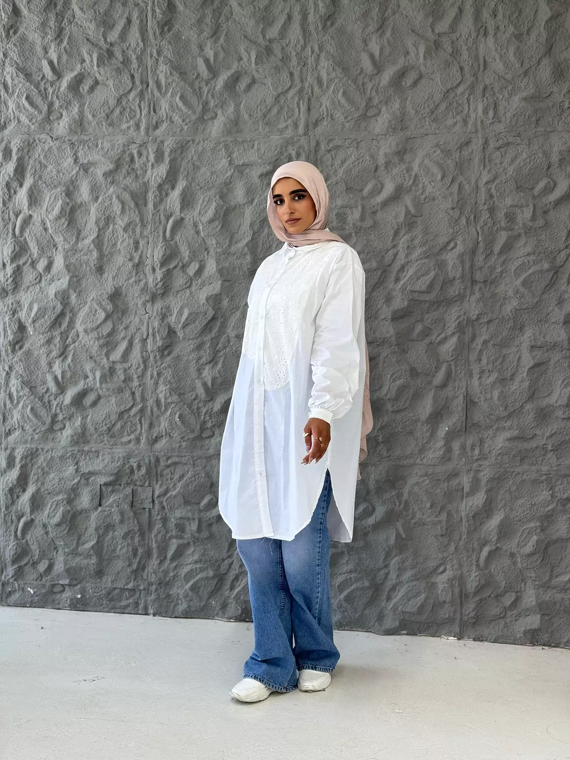 Yasmine Poplin Cotton Long Shirt in White 1