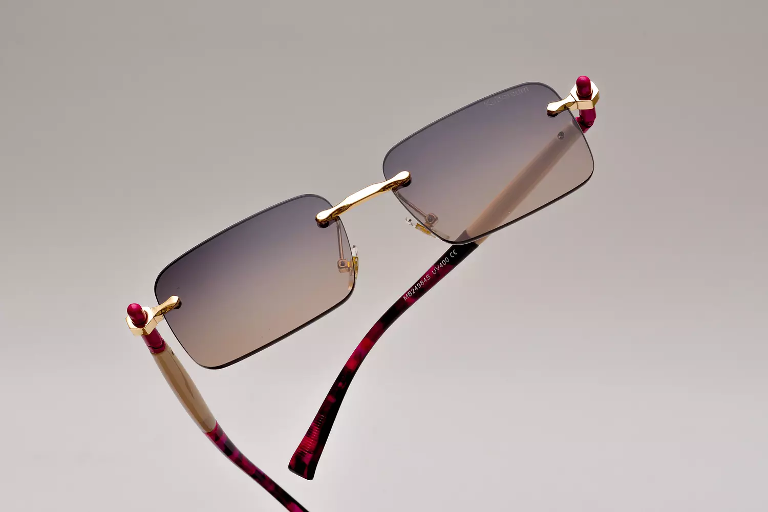 <p><strong><span style="color: rgb(0, 0, 0)">strong sunglasses</span></strong></p>