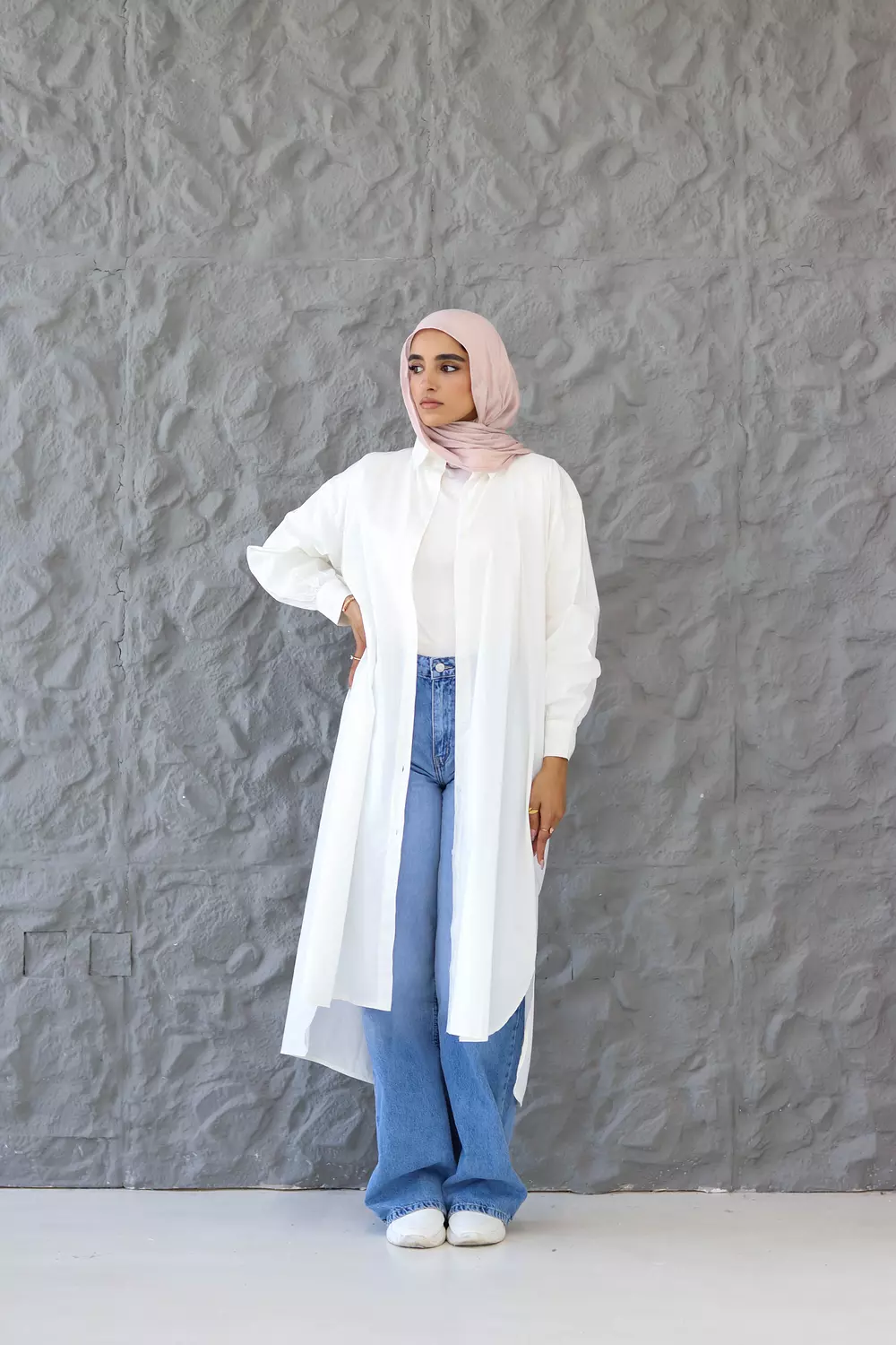 Poplin Cotton Long Shirt in White image