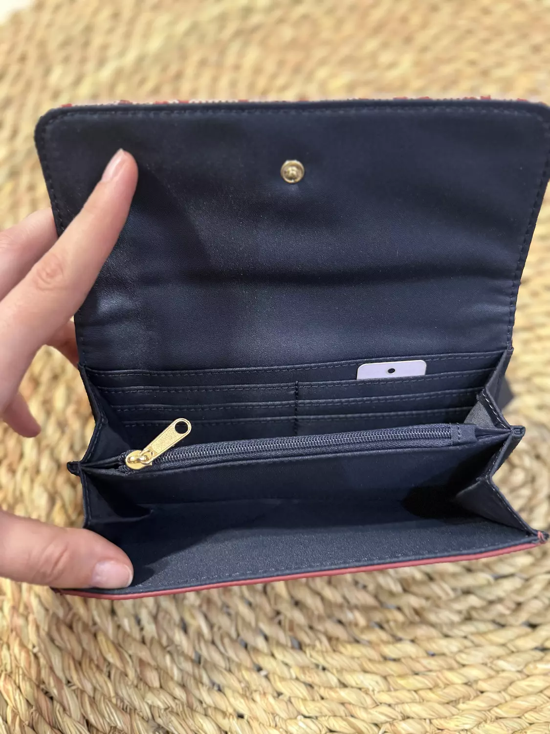 Tommy wallet  2