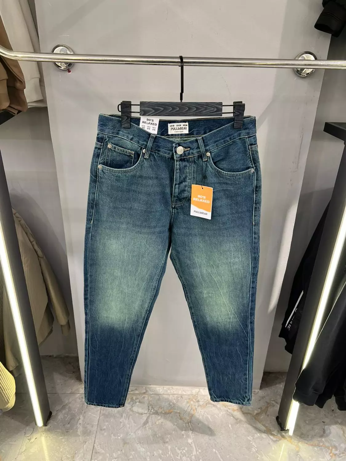 PULL & BEAR RELAXED FIT JEANS 2
