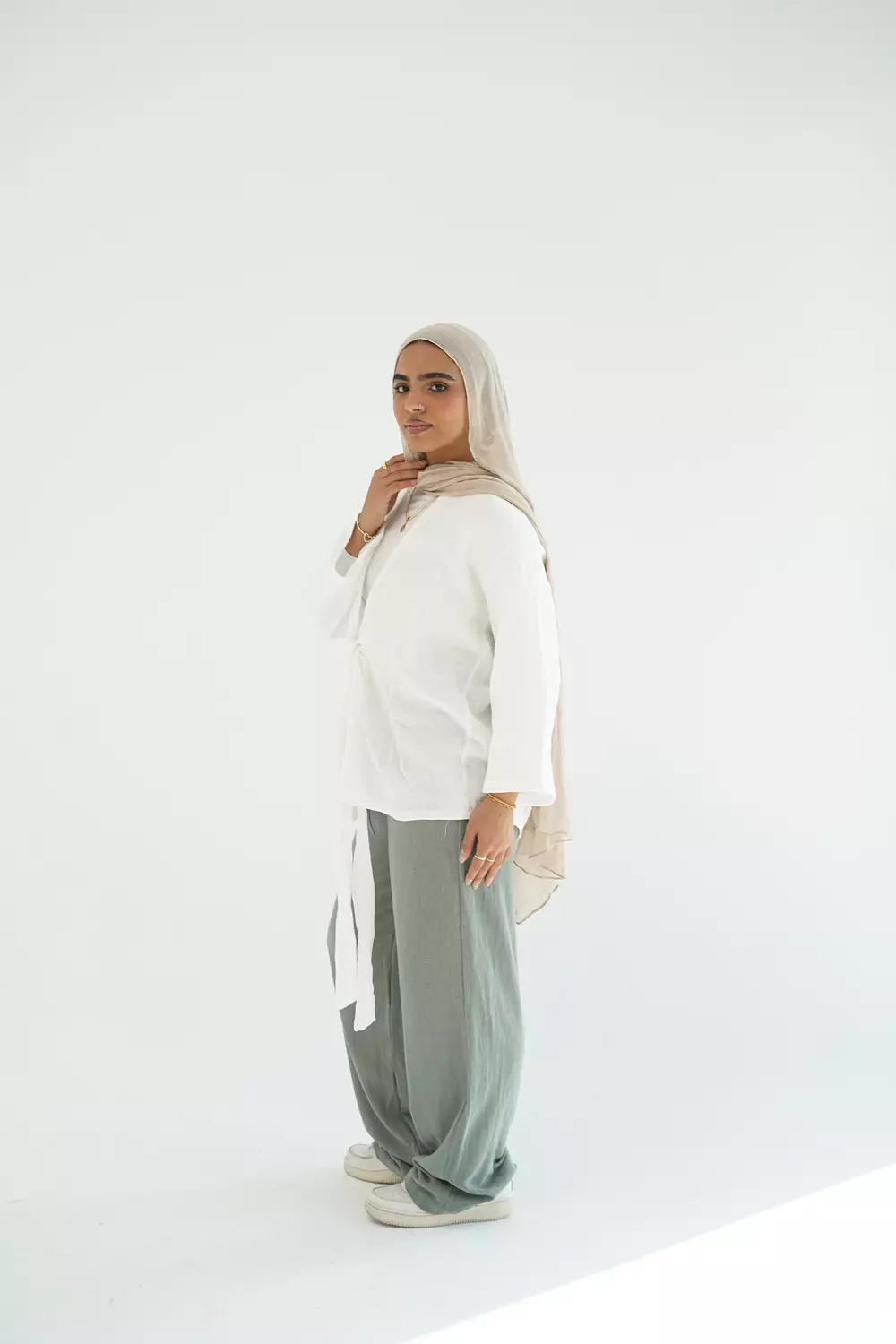 White open cotton blouse with front tie-2nd-img
