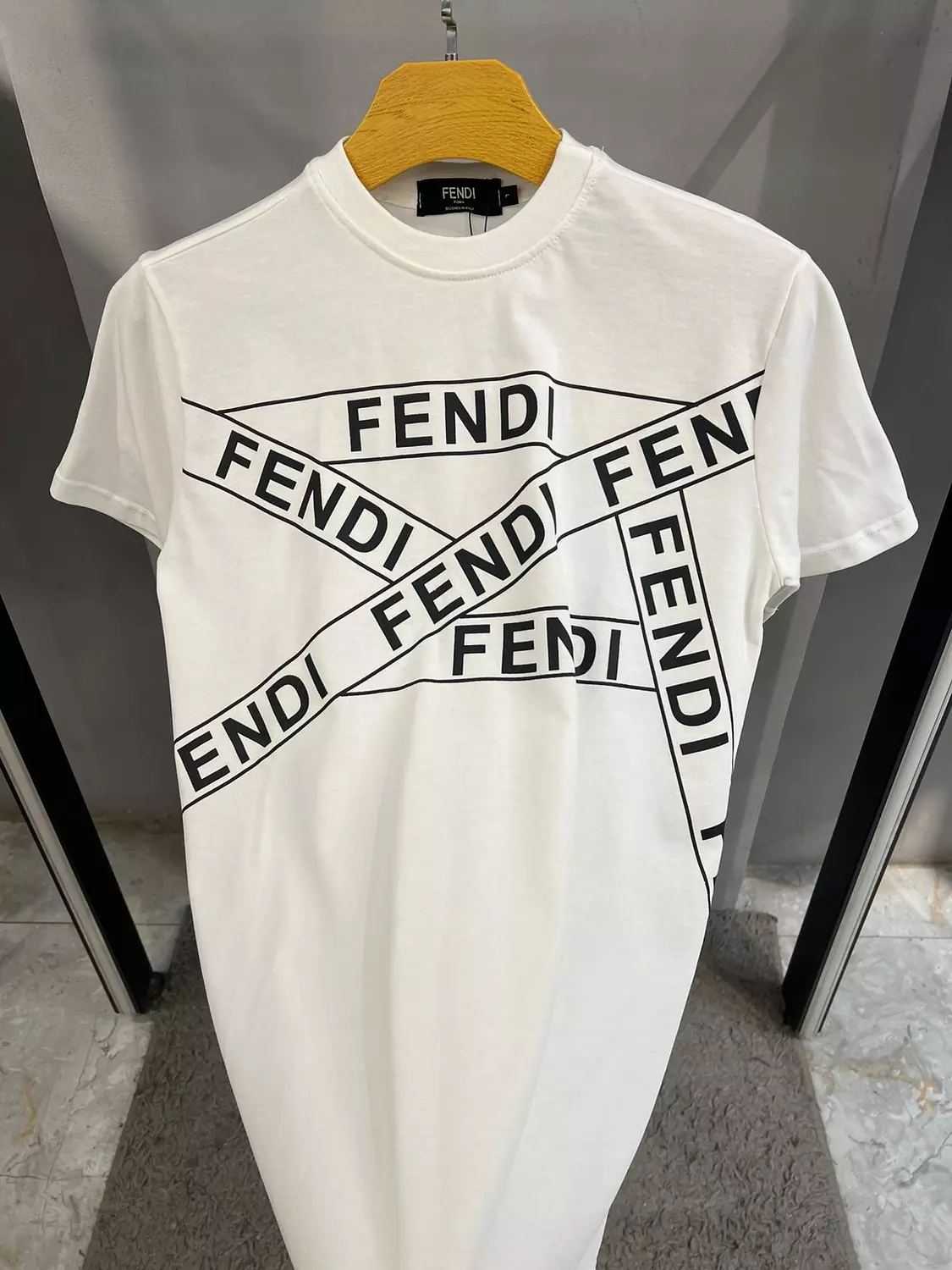 FENDI TSHIRT / 1487 4