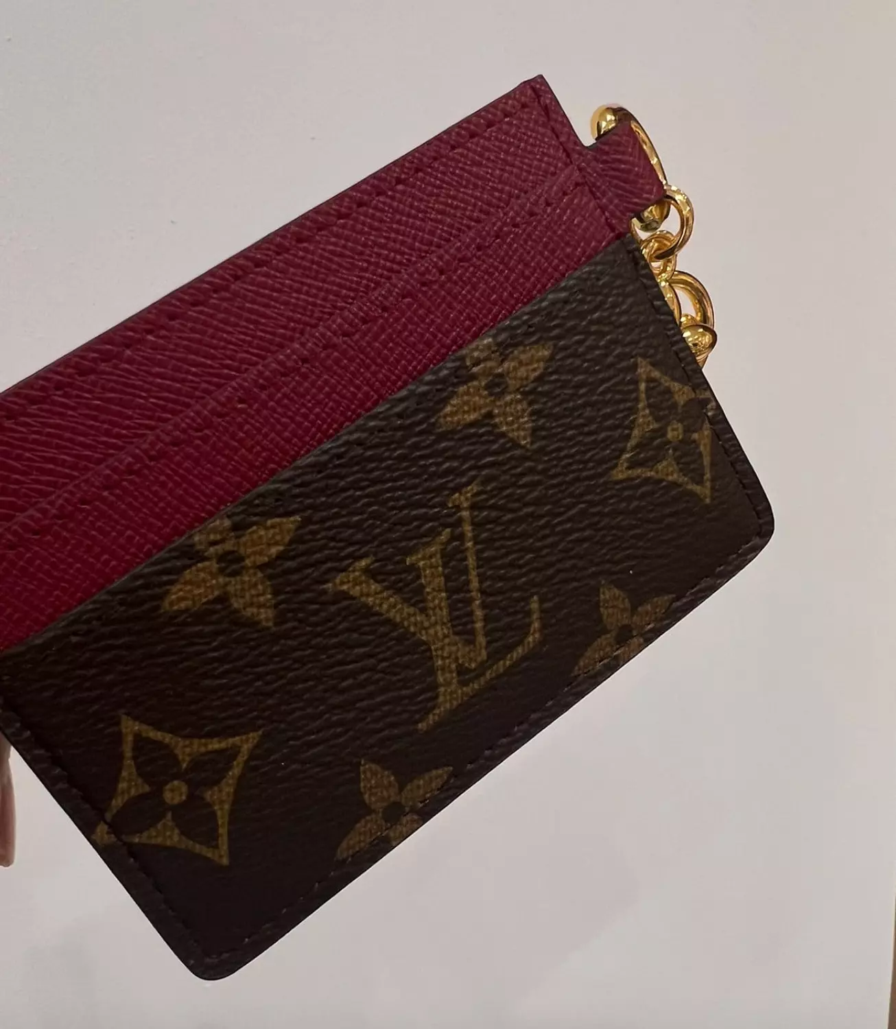LV  cardholder  2