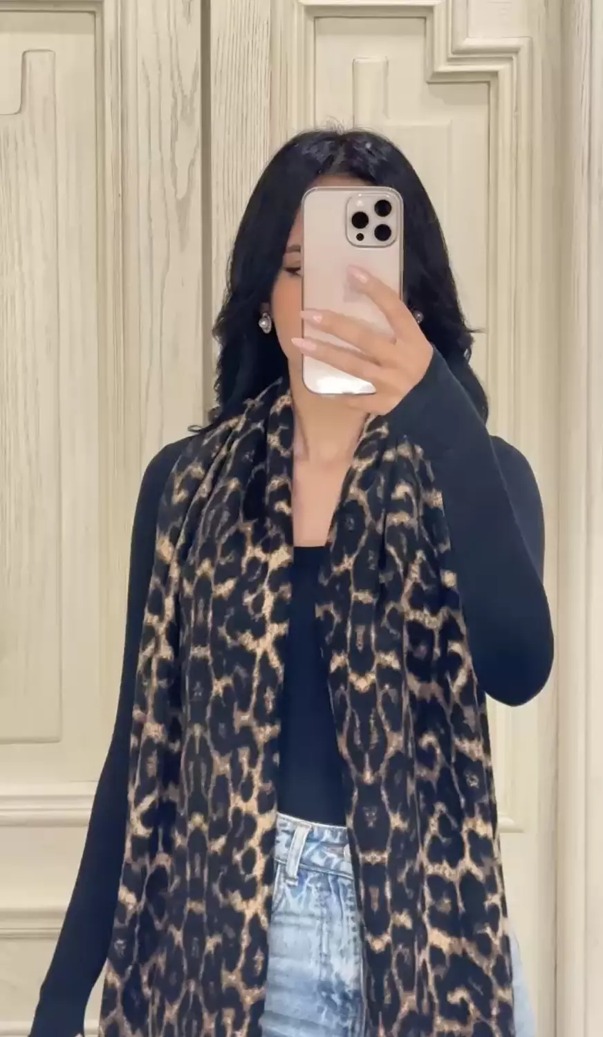 The leopard scarf  1