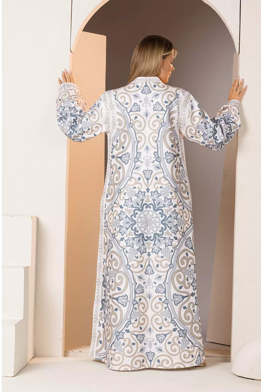 Ivory magic cardigan / kaftan 2