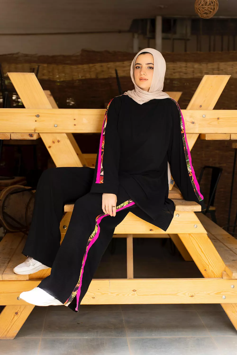 Two line suit image