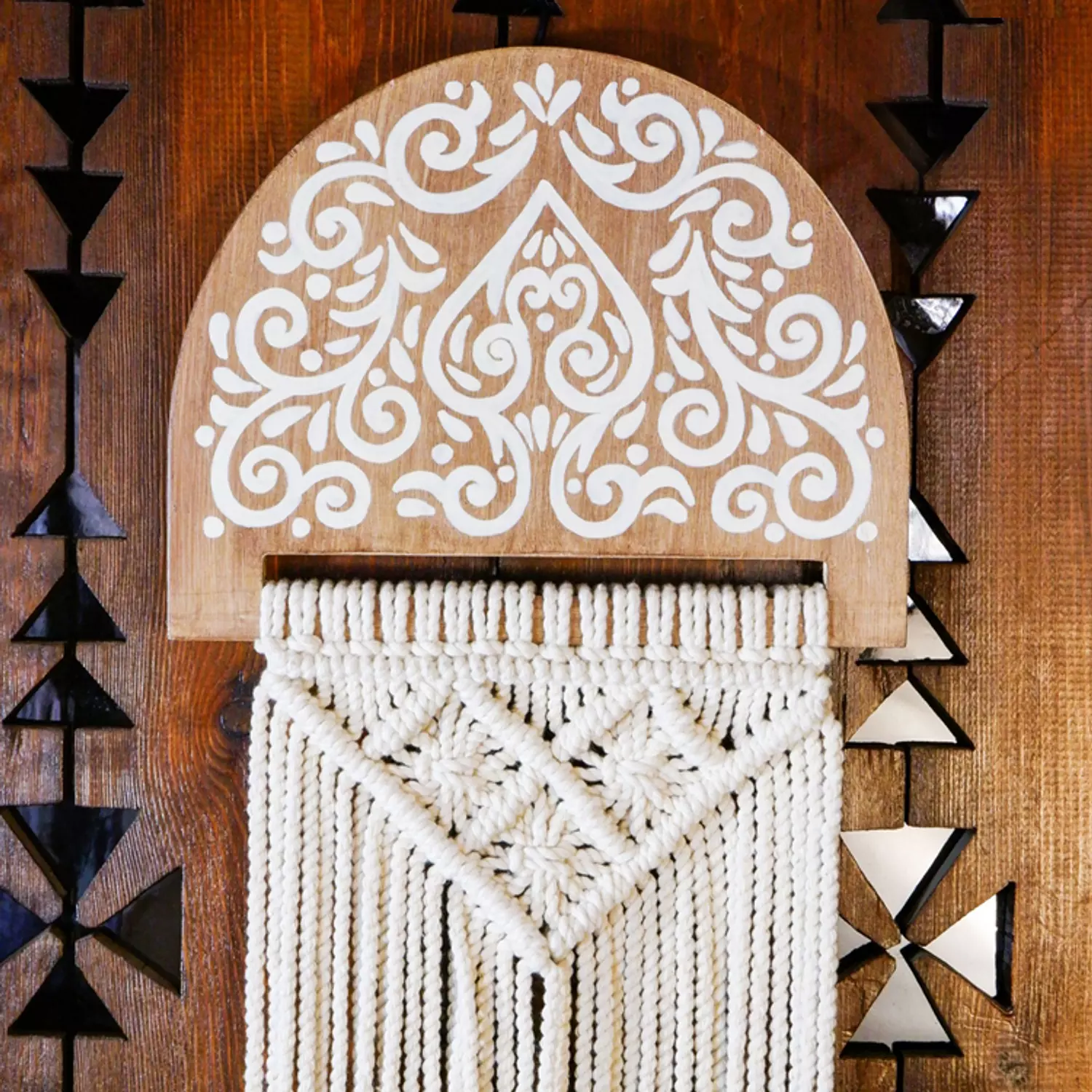 Half circle macrame small image