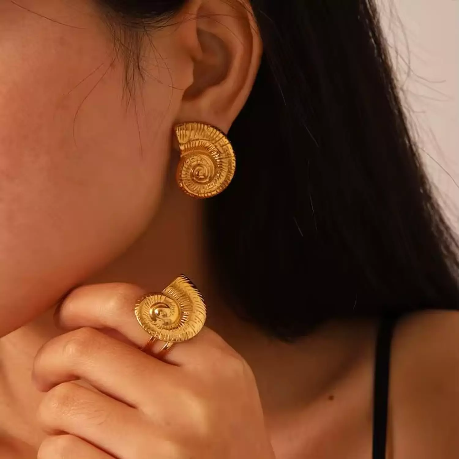 Spiral conch Earring  image