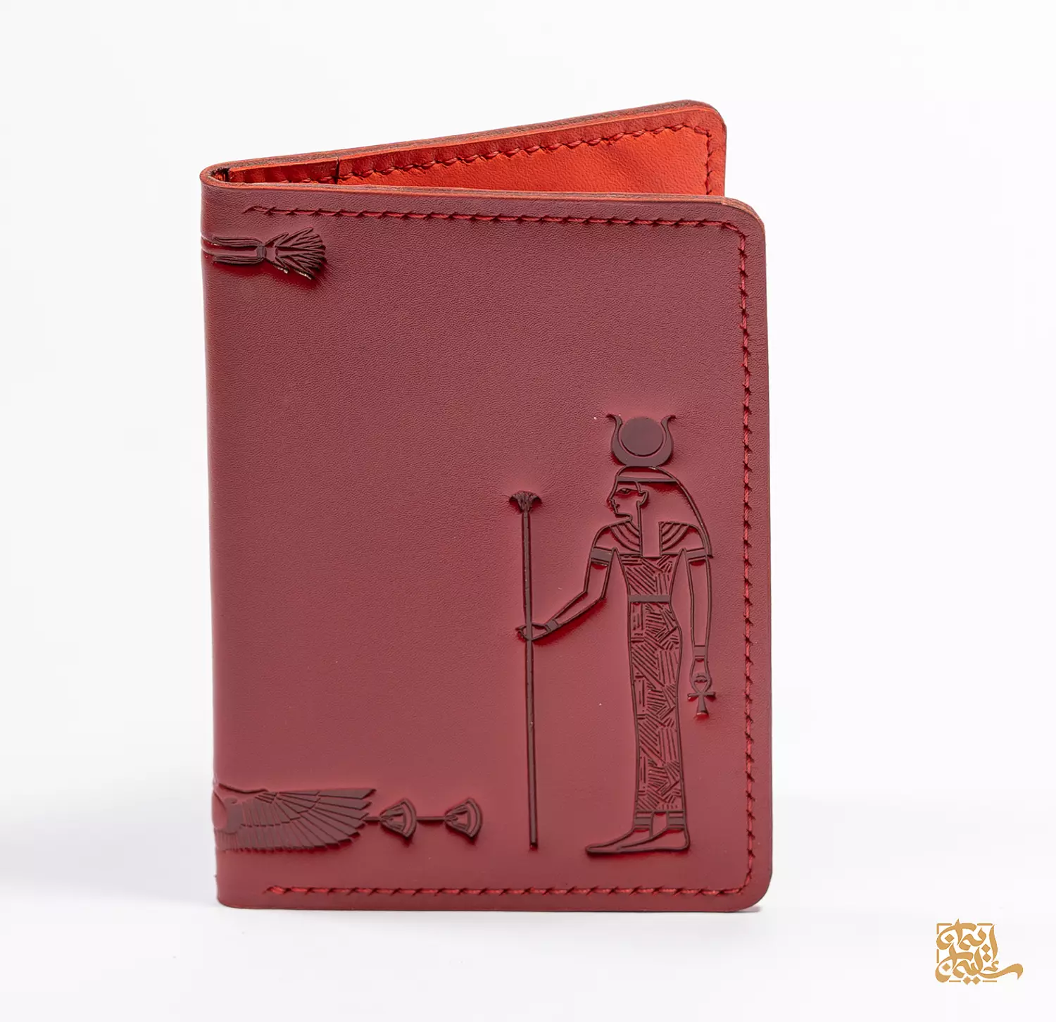 <p style="text-align: start"><span style="color: rgb(0, 0, 0)"><strong> Cross Bag Arabian Font - Red</strong></span></p>