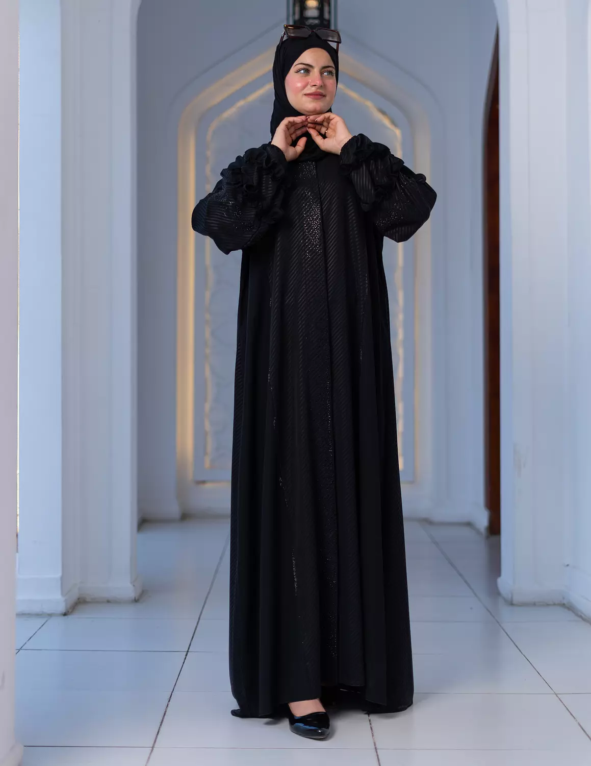 Coriniche abaya hover image