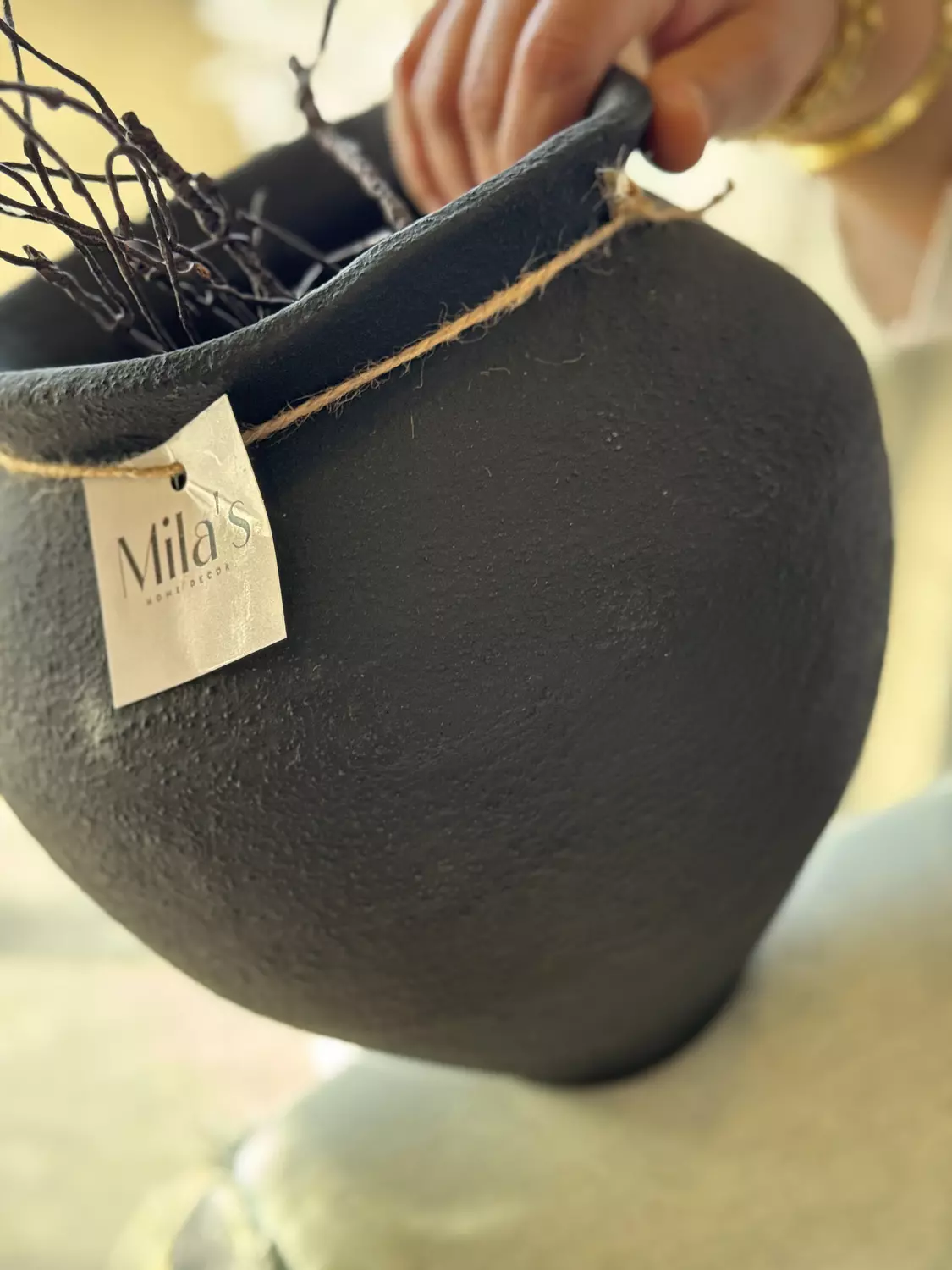 Uruk vase black image