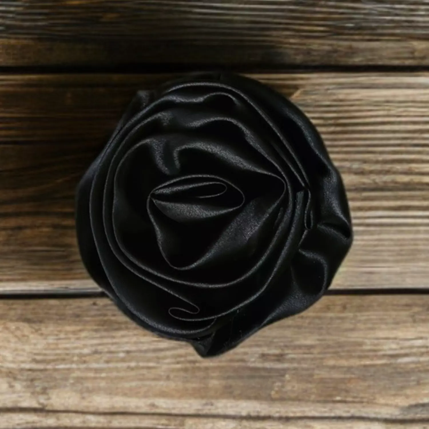 Black brosh1 image