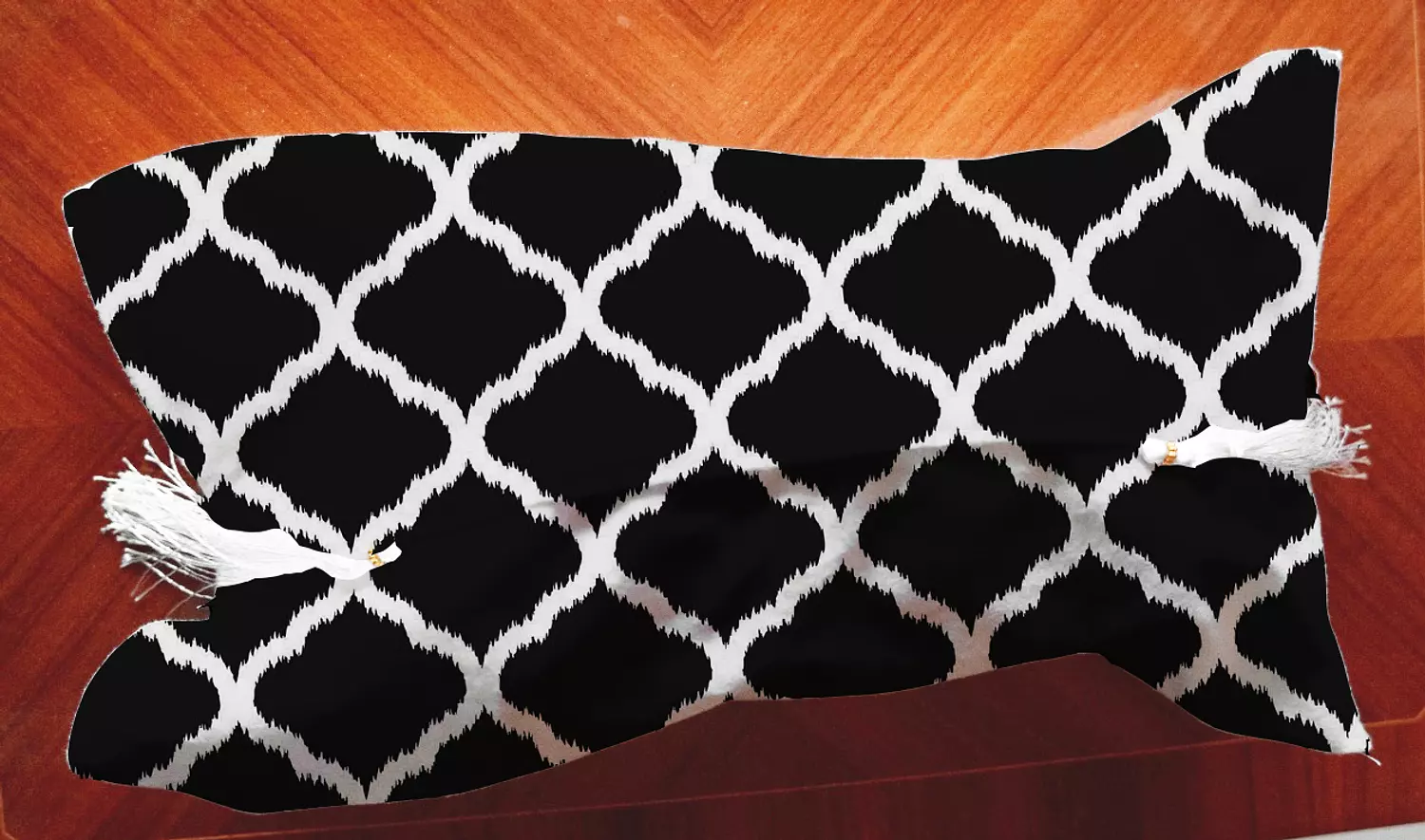 Tissue Cover - Geometric shape - Black and White  image