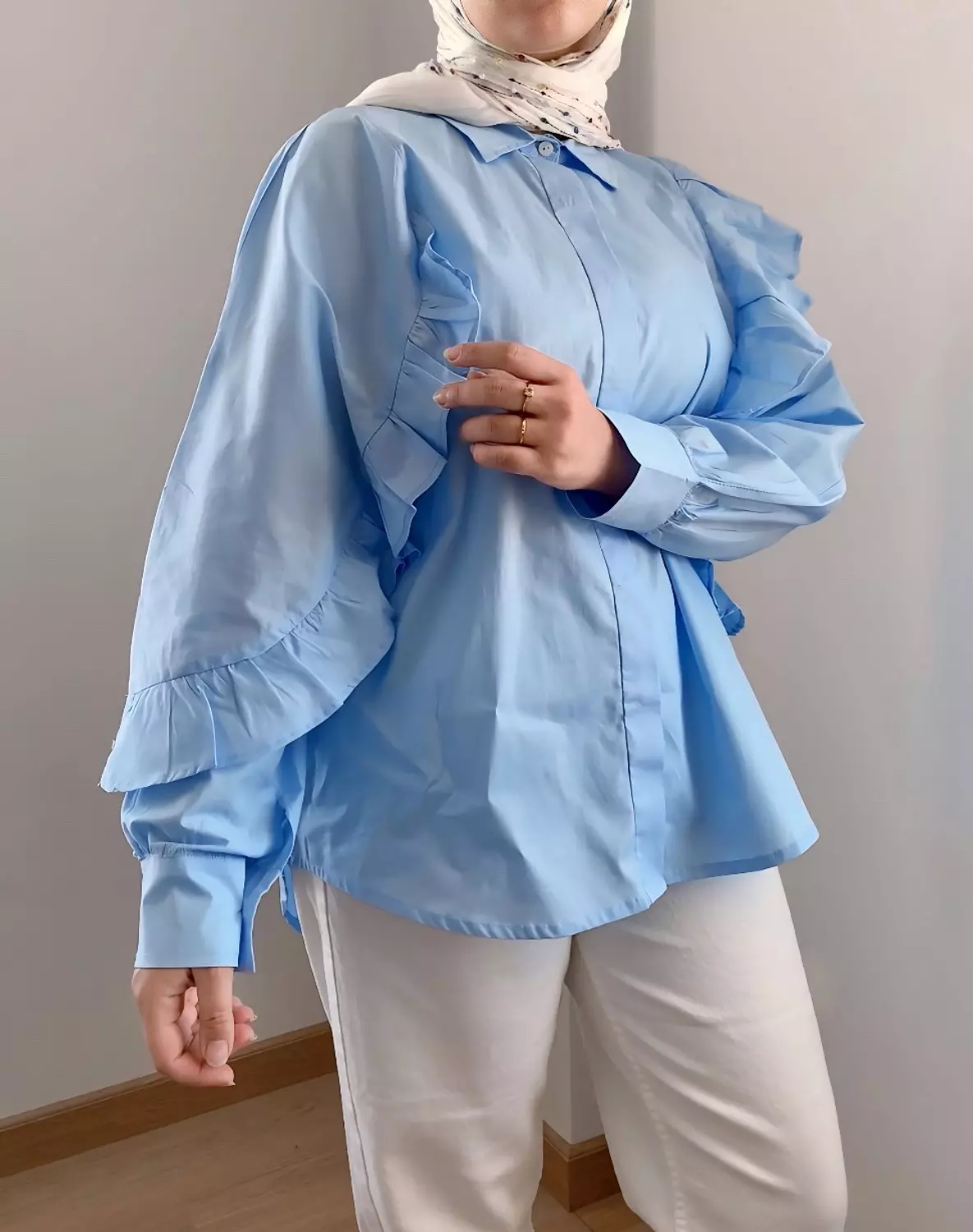 RUFFLES SHIRT IN BLUE hover image