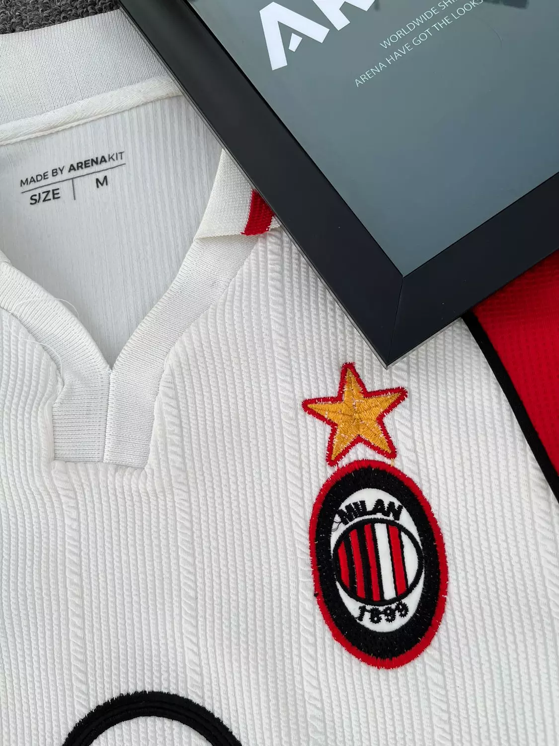 AC Milan away T-shirt - 2001-2002 hover image