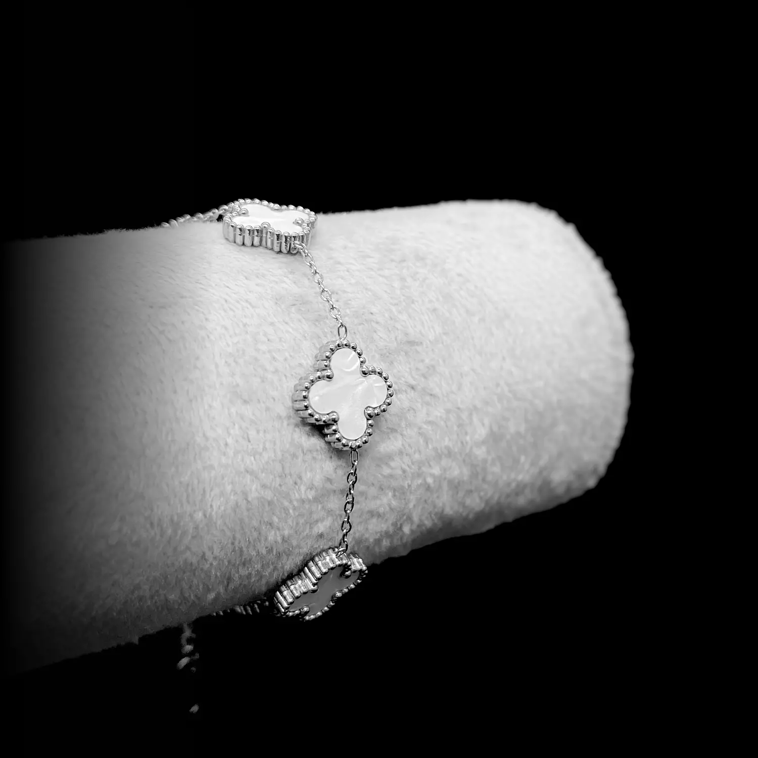 Van Cleef Bracelet 1