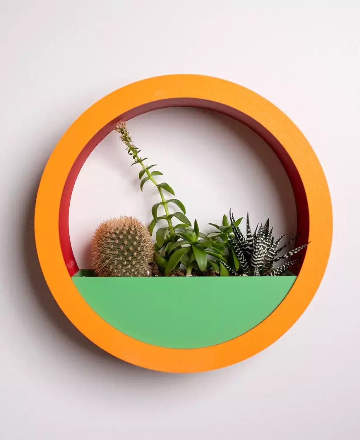 Circle Planter with Hidden Drainage 2