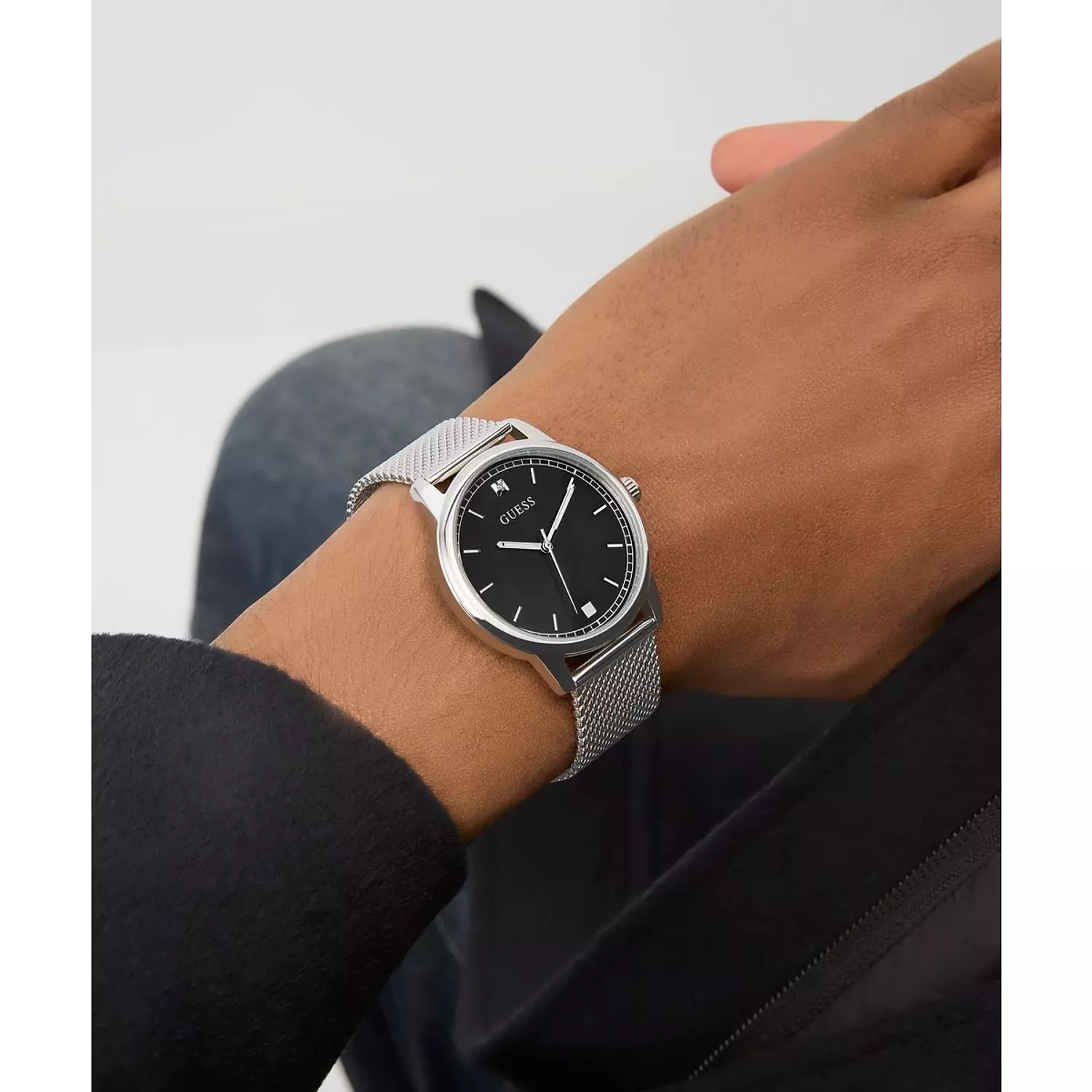 GUESS Mens Silver Tone Analog Watch Silver Tone Steel Mesh Bracelet GW0974G1 5