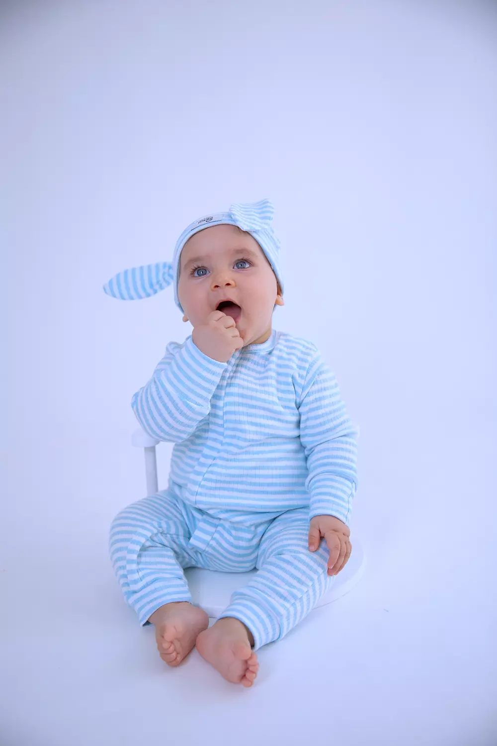 Bunbun organic baby blue set with beanie hover image