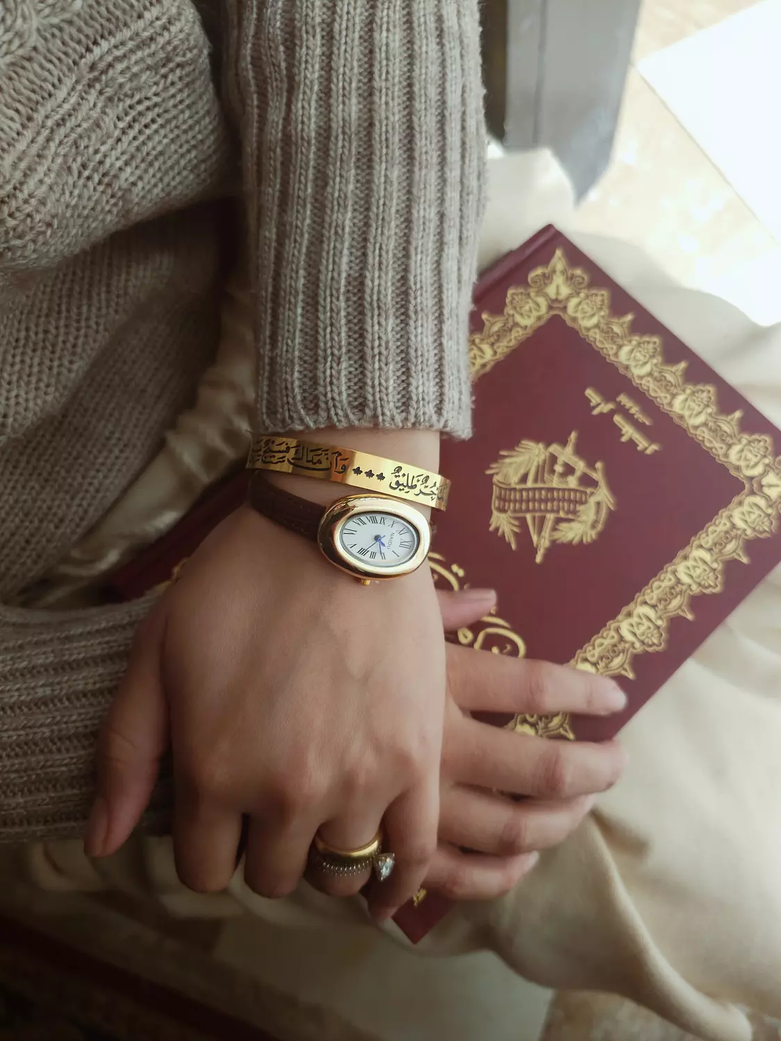 ساعة دُرة  hover image