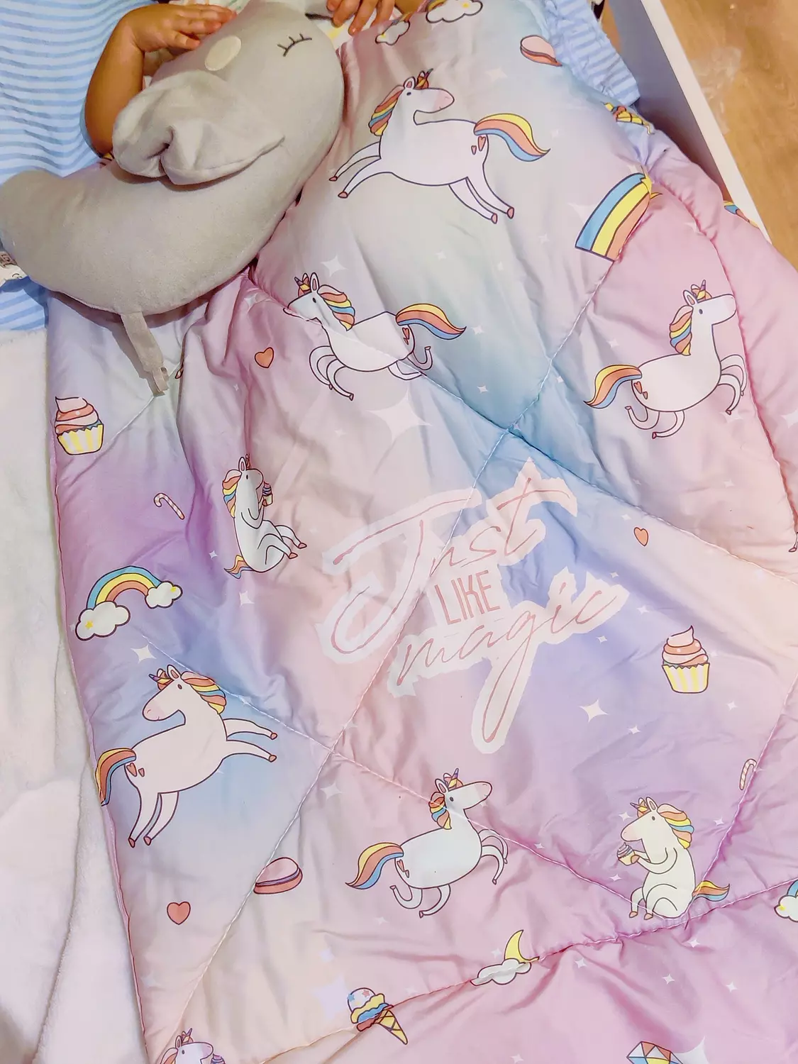 Unicorns Comforter (لحاف)  image