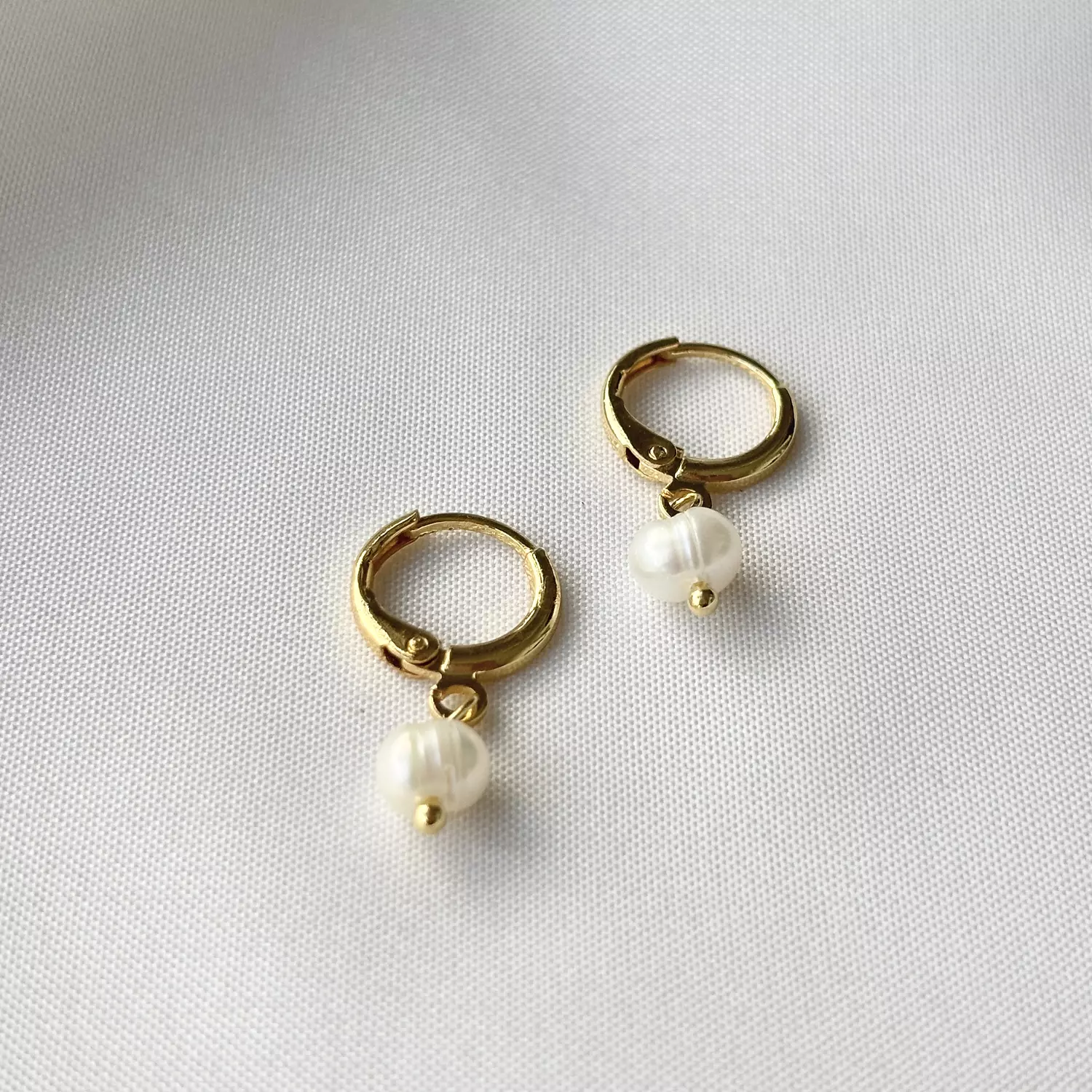 Little Pearl earrings image