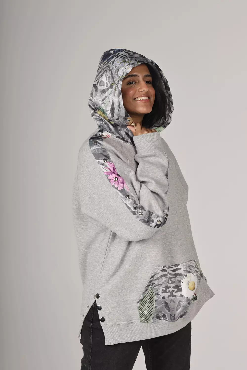 WILD 'IN GREY" HOODIE 8