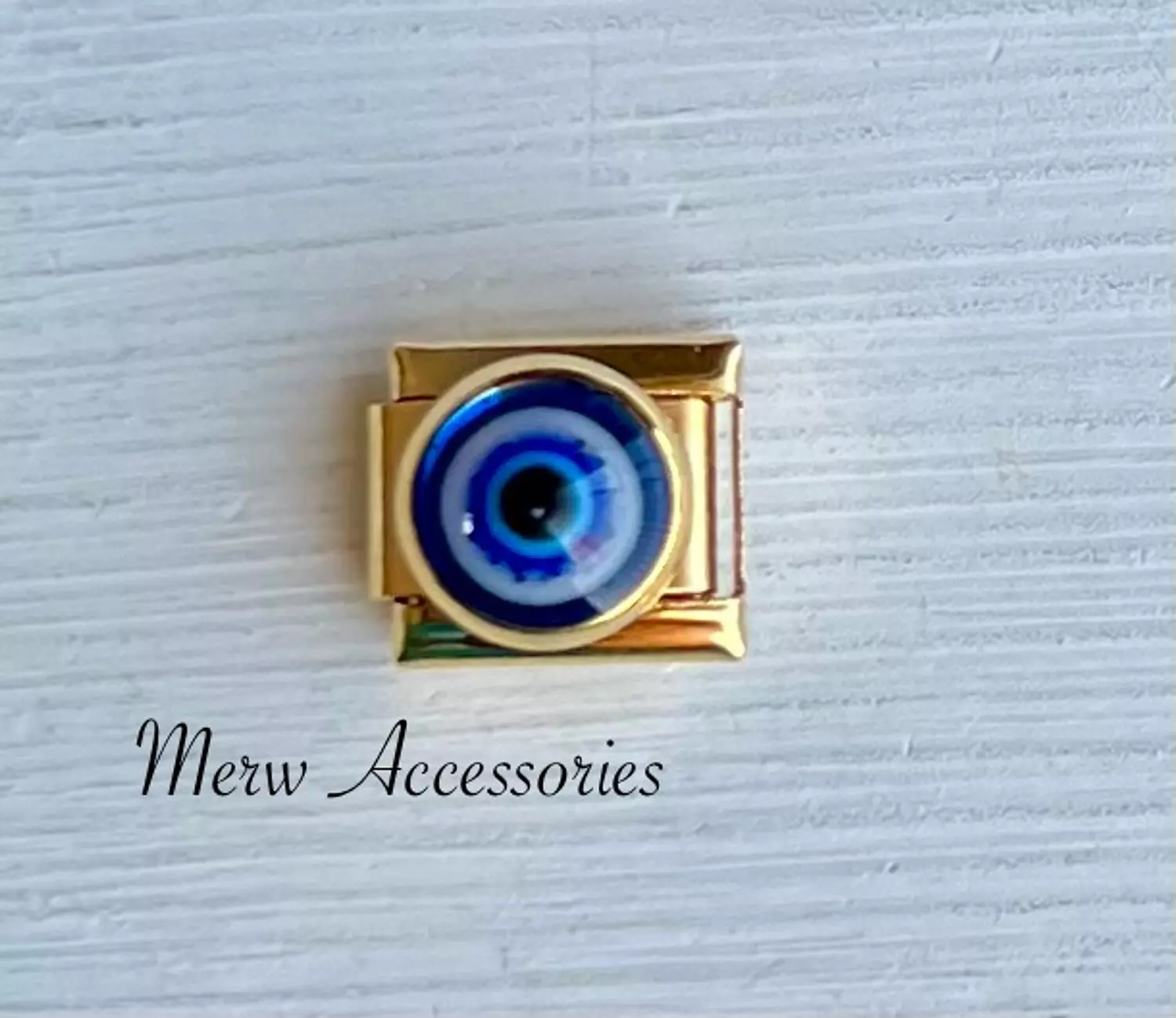 Pump eye charm  1