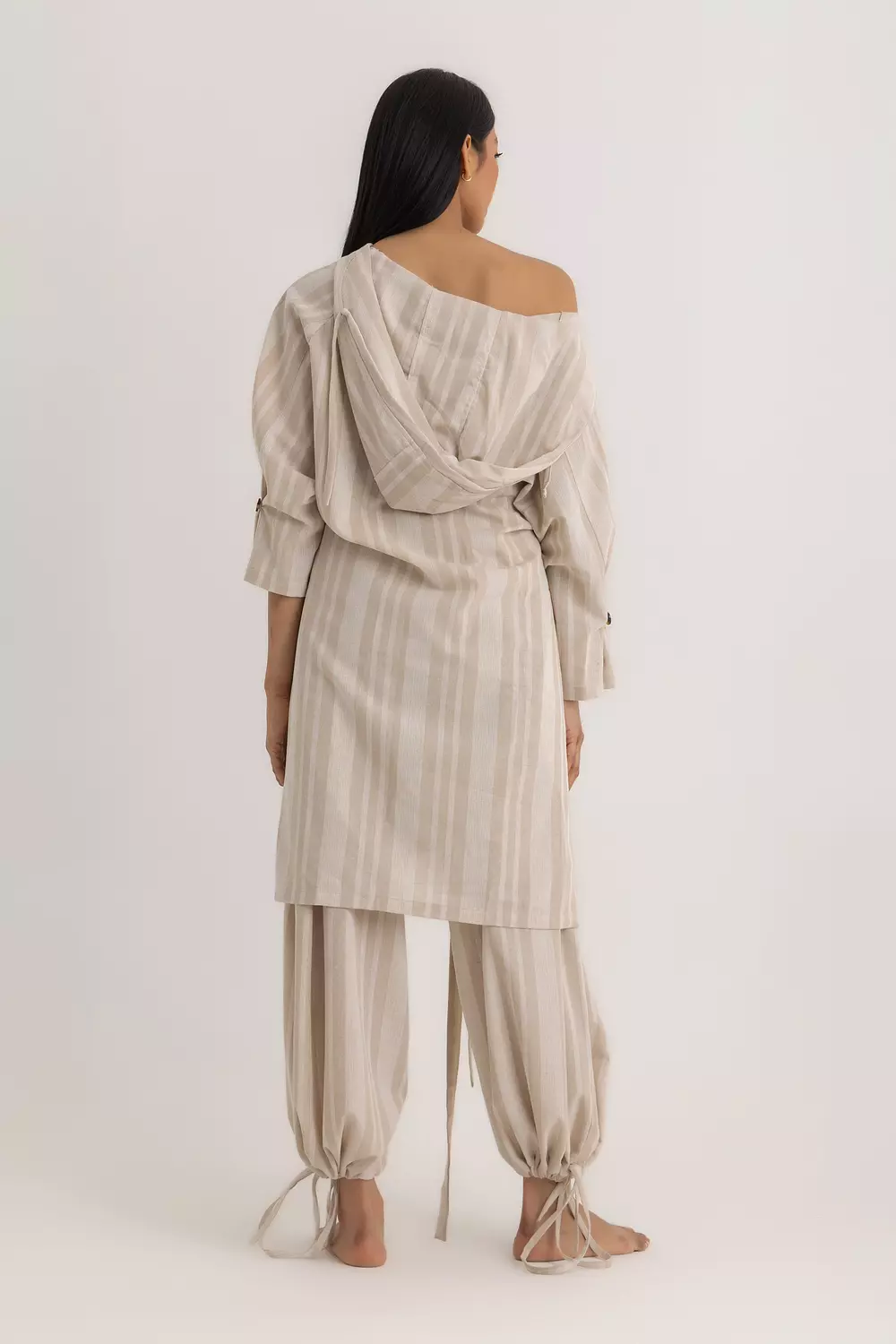 The Hadia Shirt Beige Striped 2