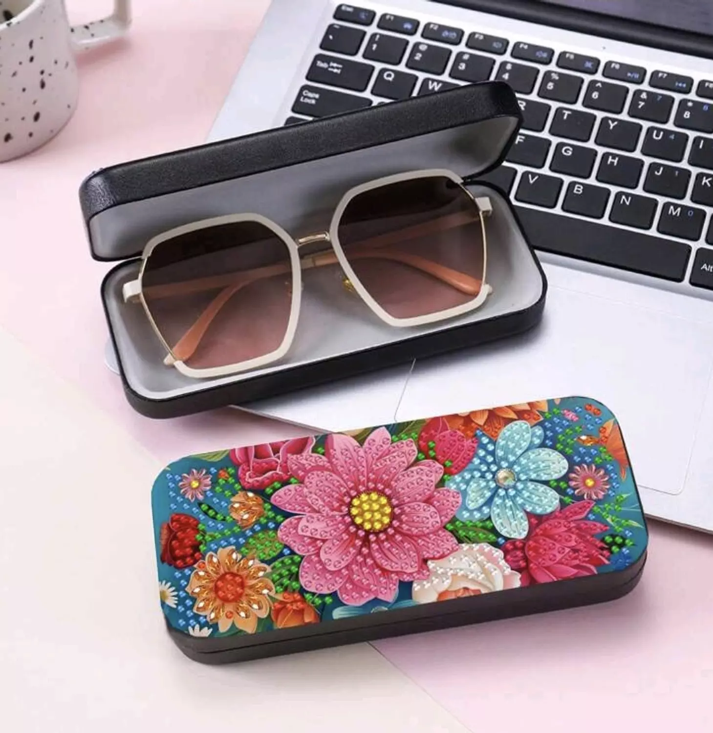 Diamond Painting- Glasses Case image