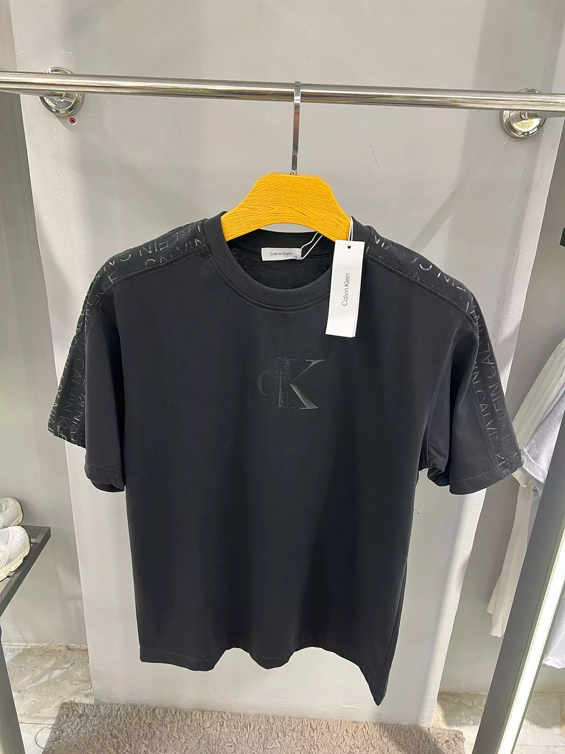 CALVIN KLIEN TSHIRT / 12390 6