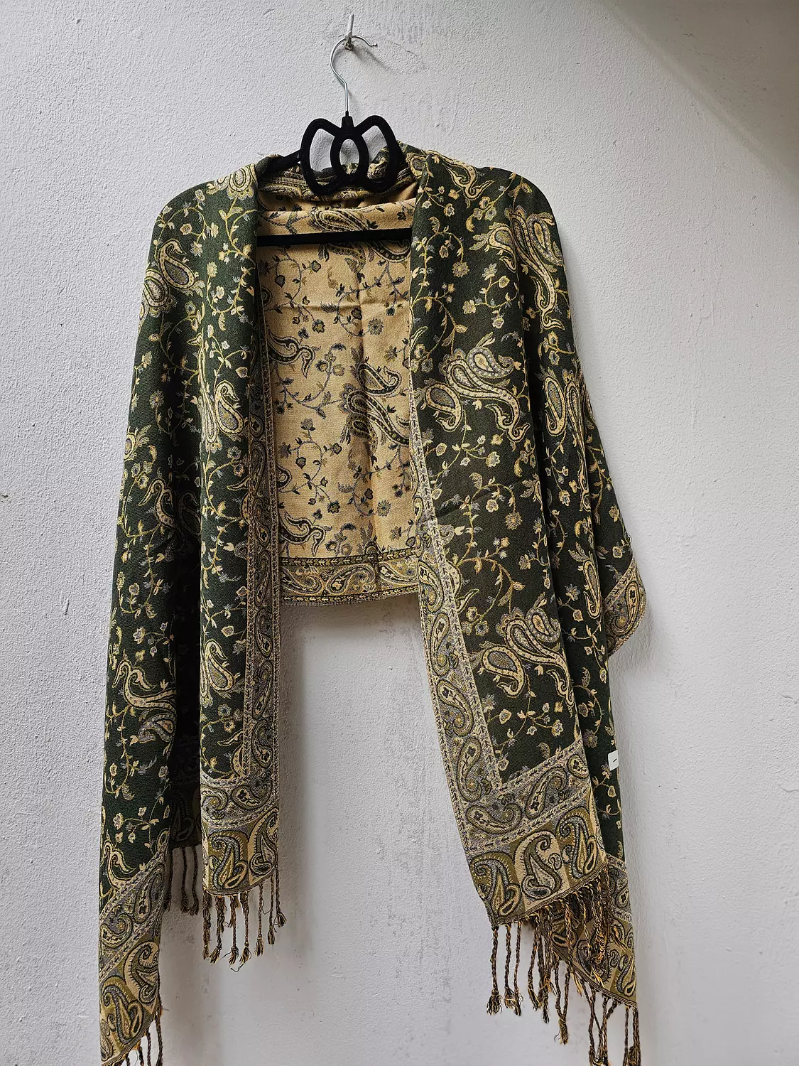 olive green/beige Pashmina image