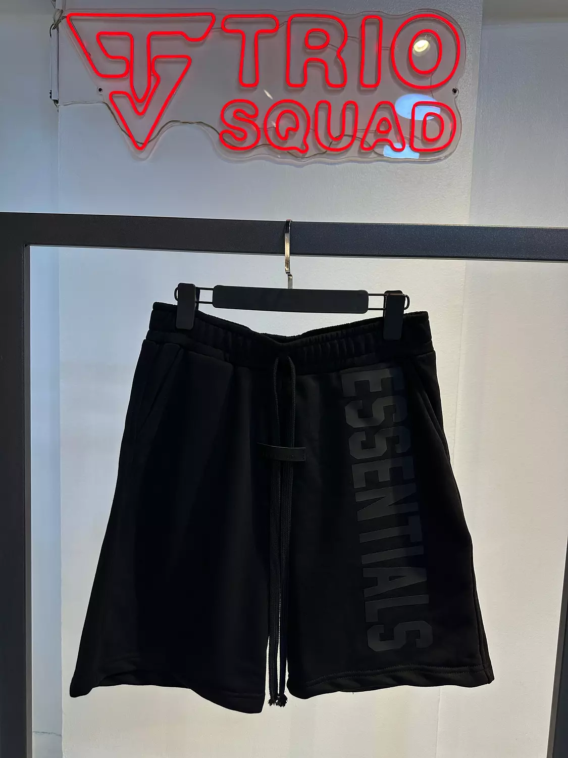 Essentials-Black short image