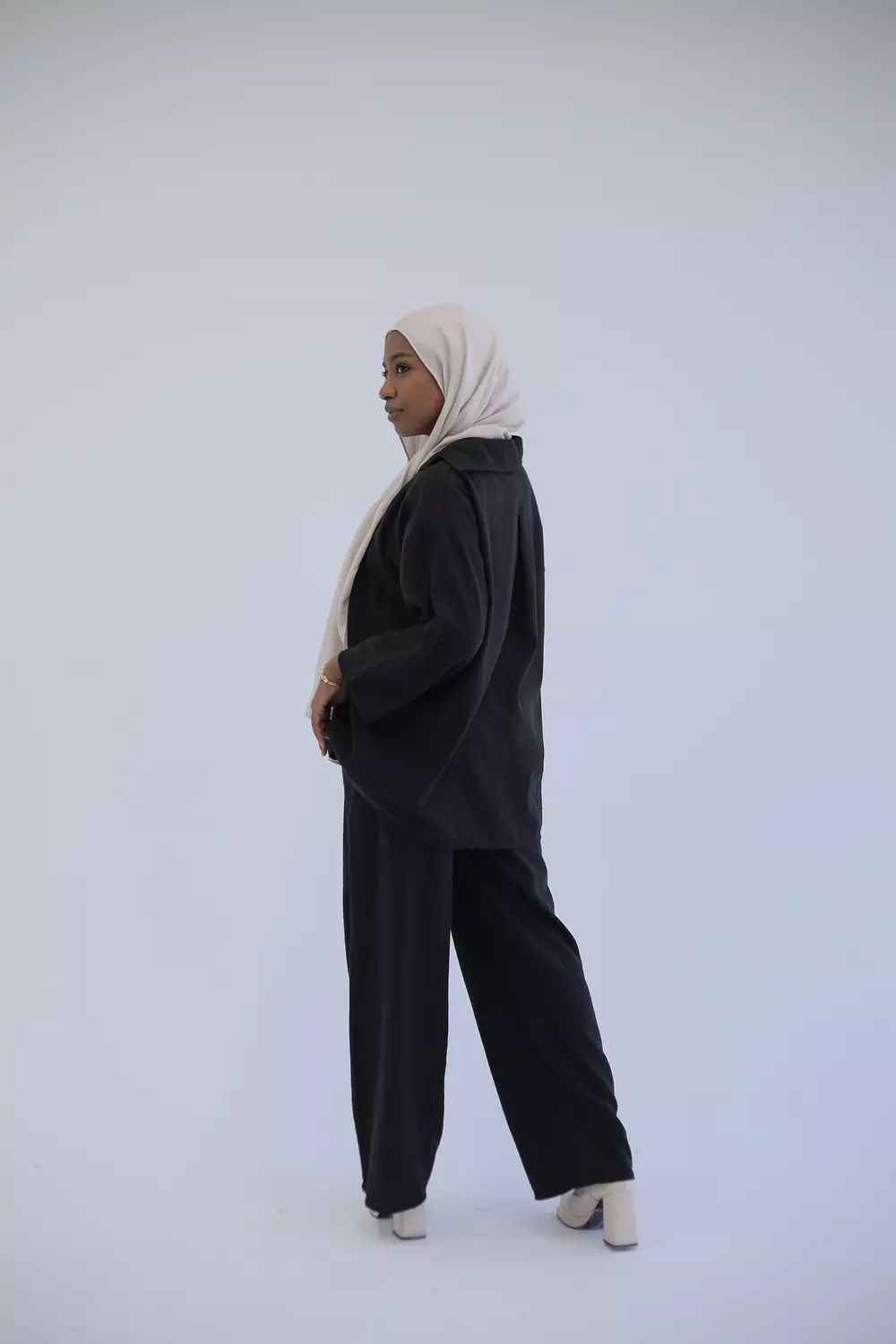 Black linen suit 4