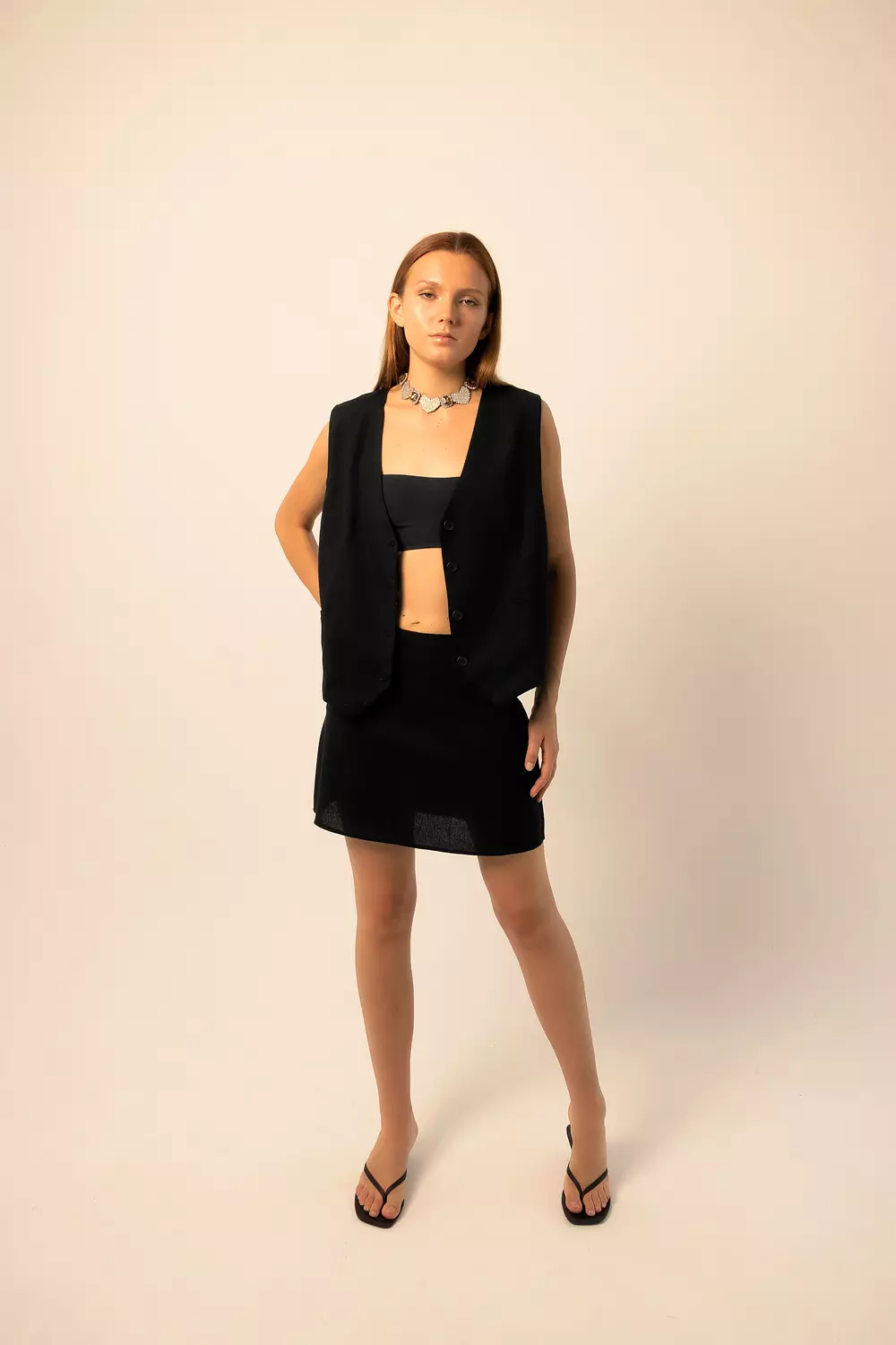 <p style="text-align: center"><strong>Linen Blend Mini Skirt - Black</strong></p>