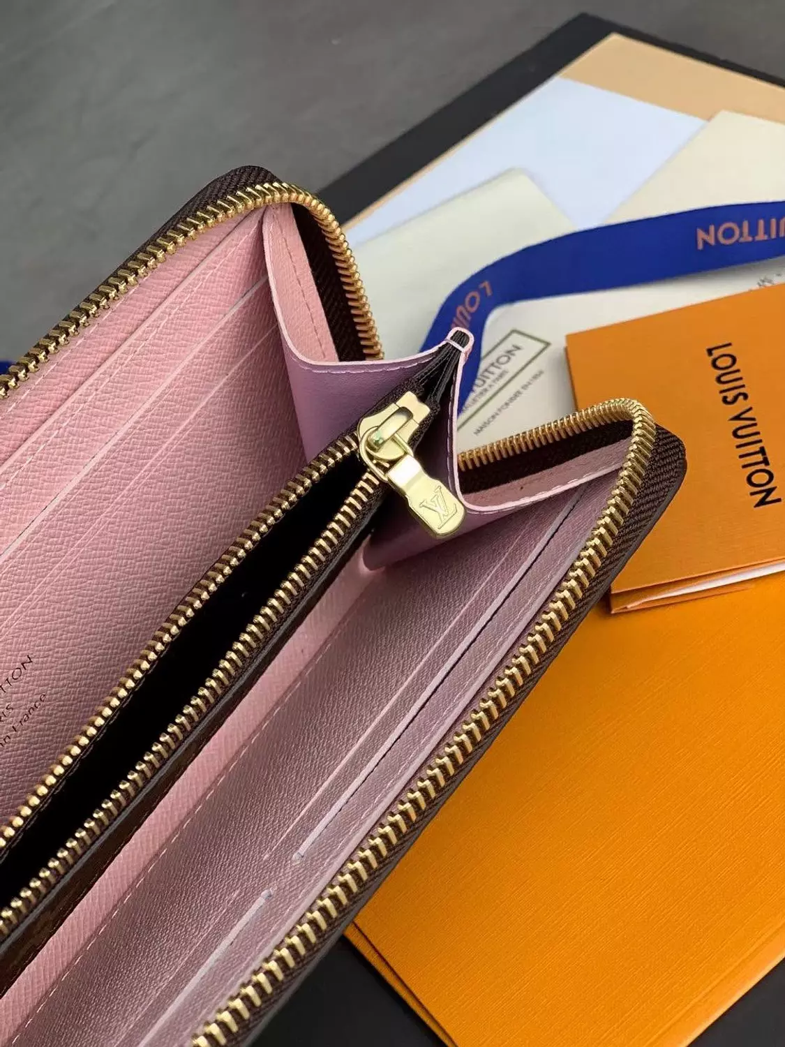 Lv wallet 5