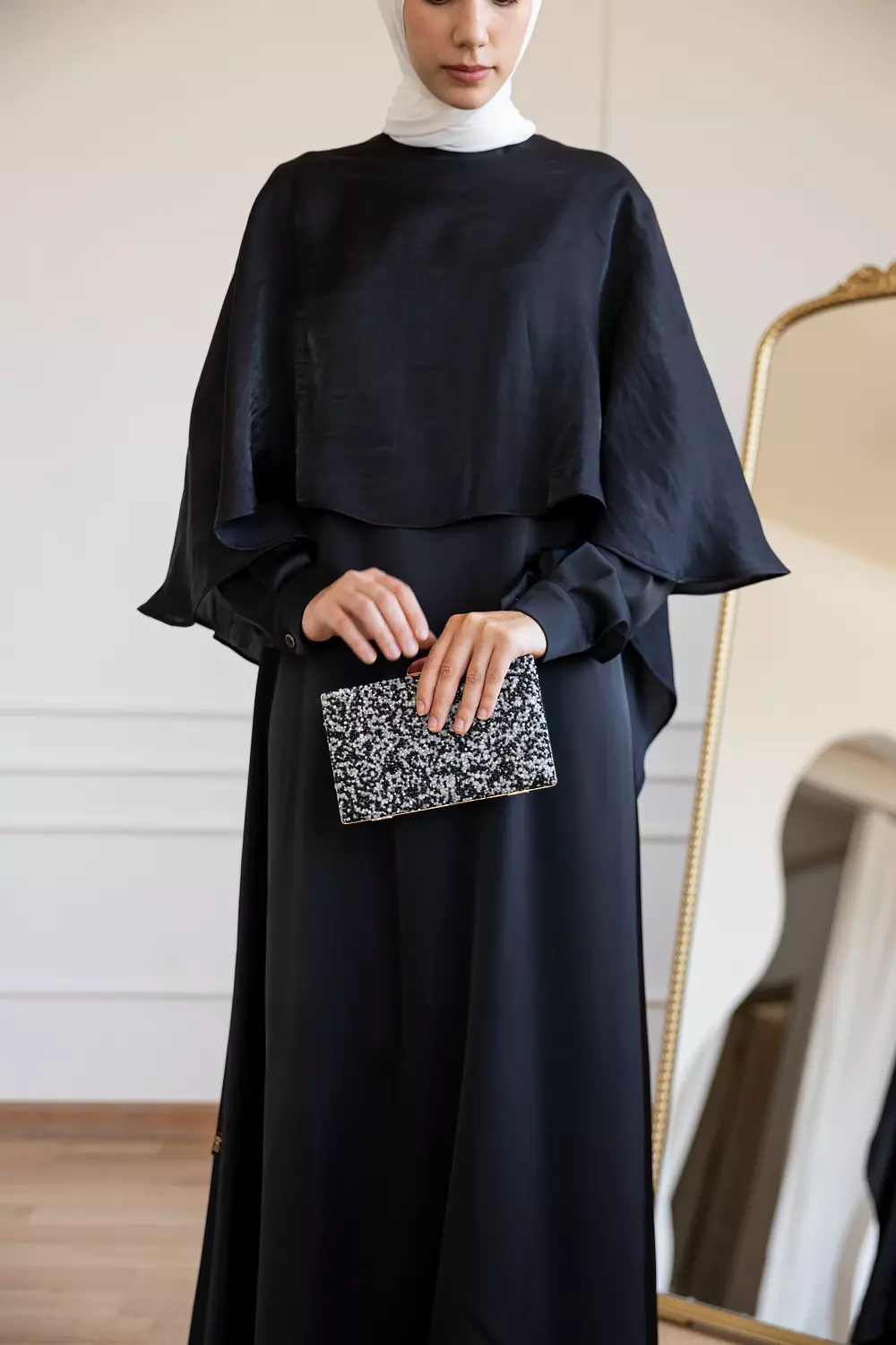  Shiny Lavish Cape 045 4