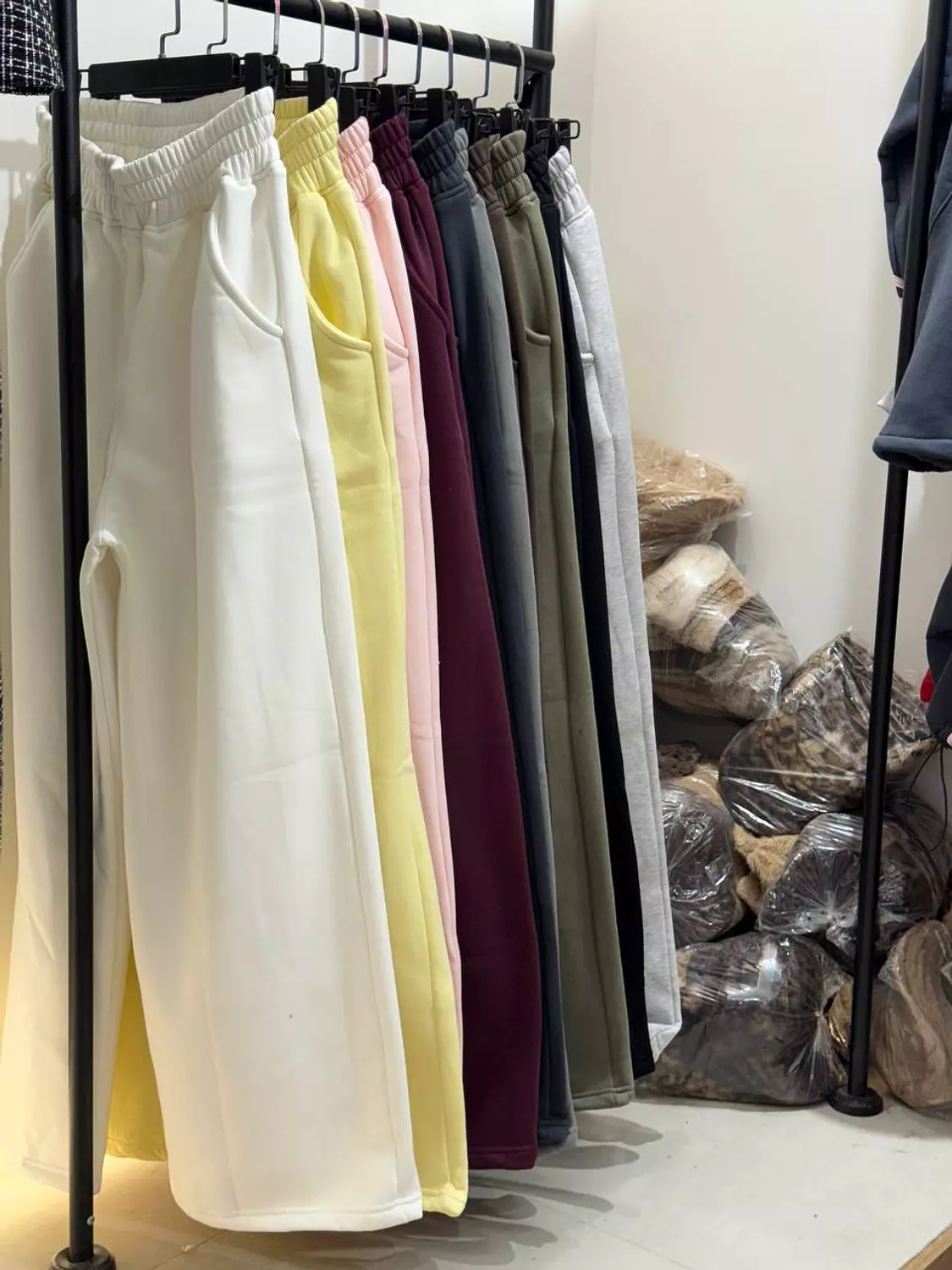 Wide leg sweatpants  2