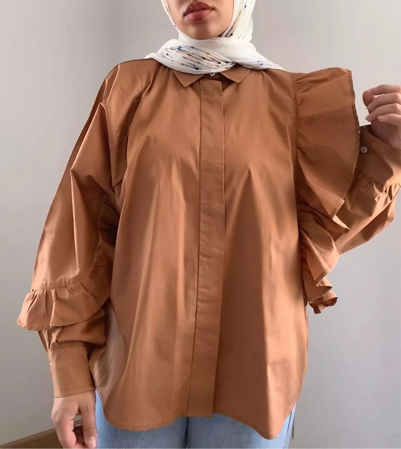 RUFFLES SHIRT IN CAMEL image