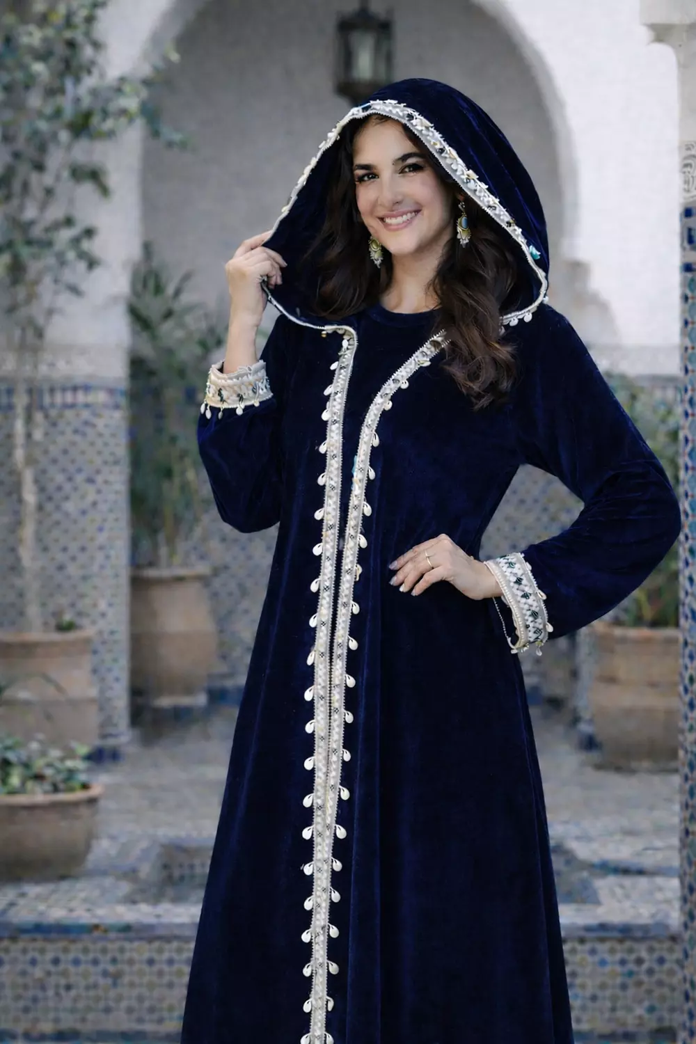 Women's Velvet Ramadan Hooded Kaftan with Lace Trim, Long Sleeve Abaya Robe 4