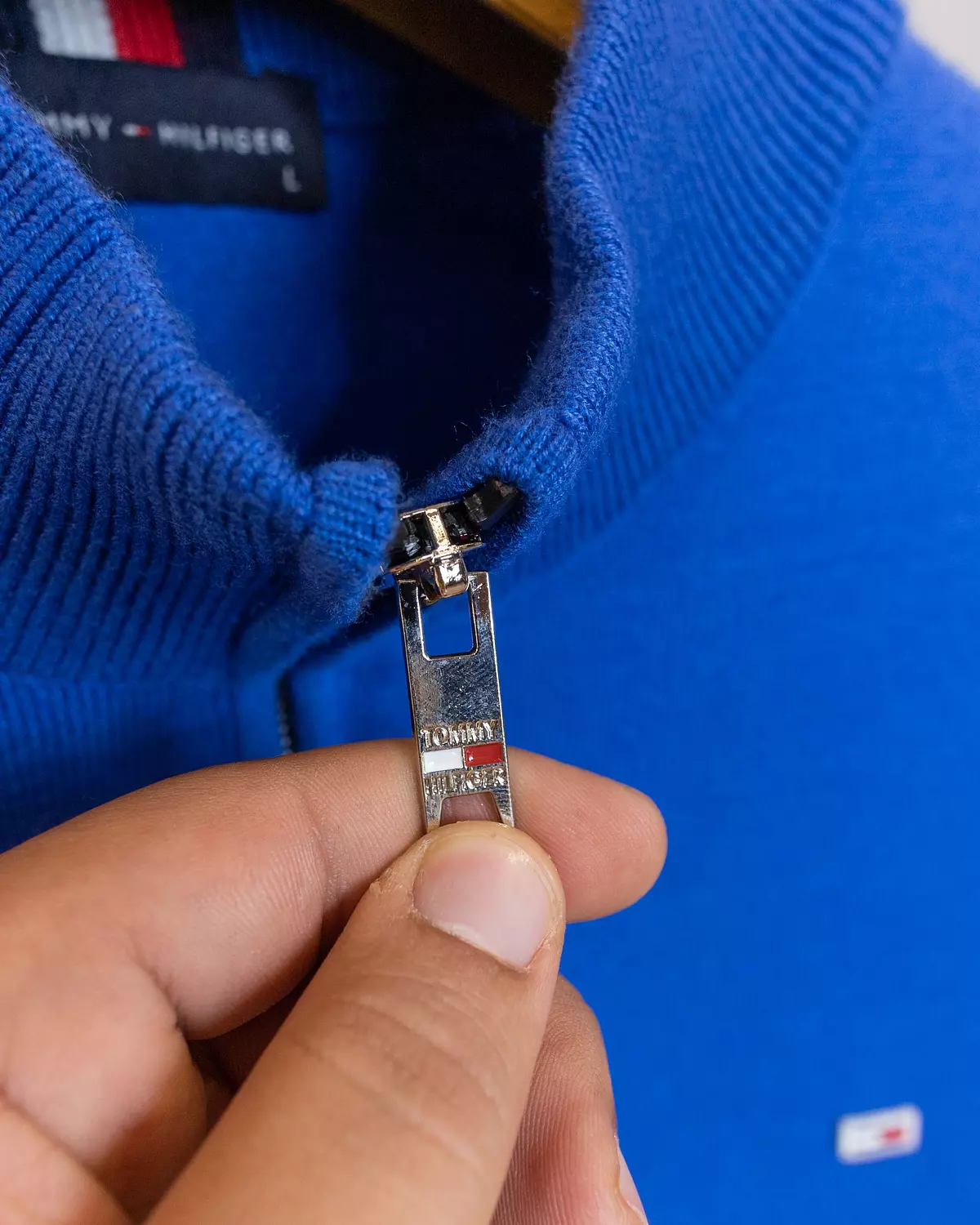 TOMMY HILFIGER HALF ZIPPER PULLOVER  27