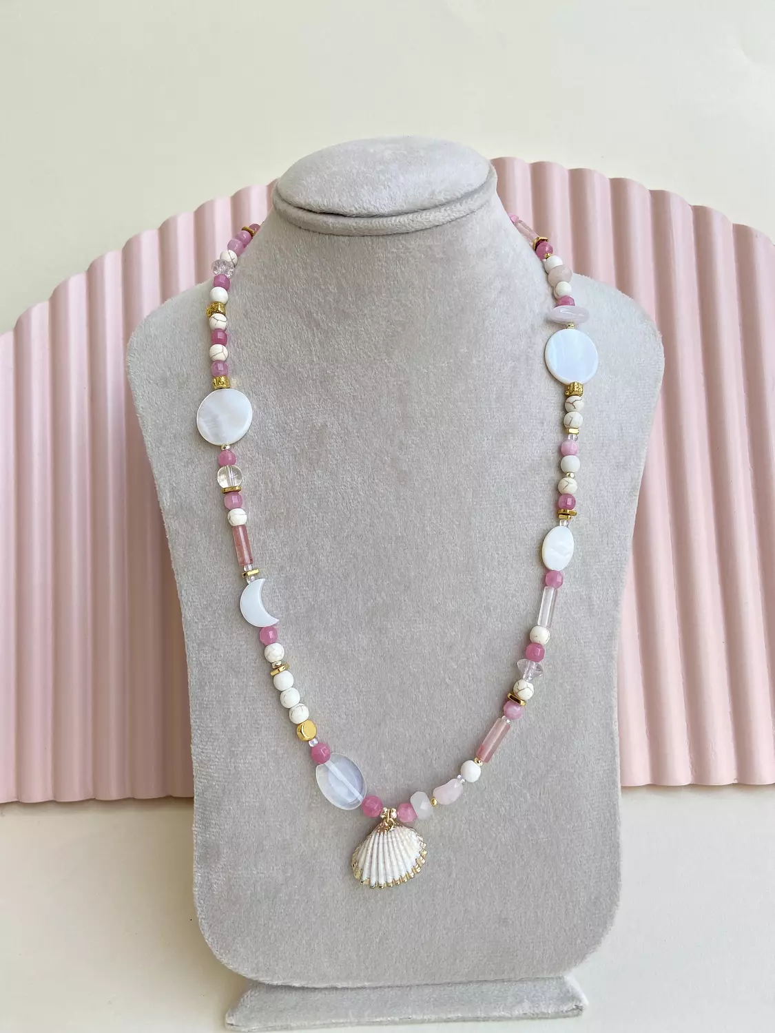 Pink beaded necklace  1