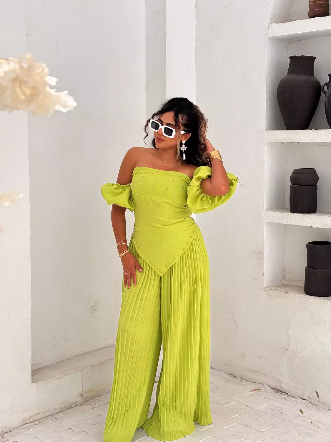 Aura set in Lime green