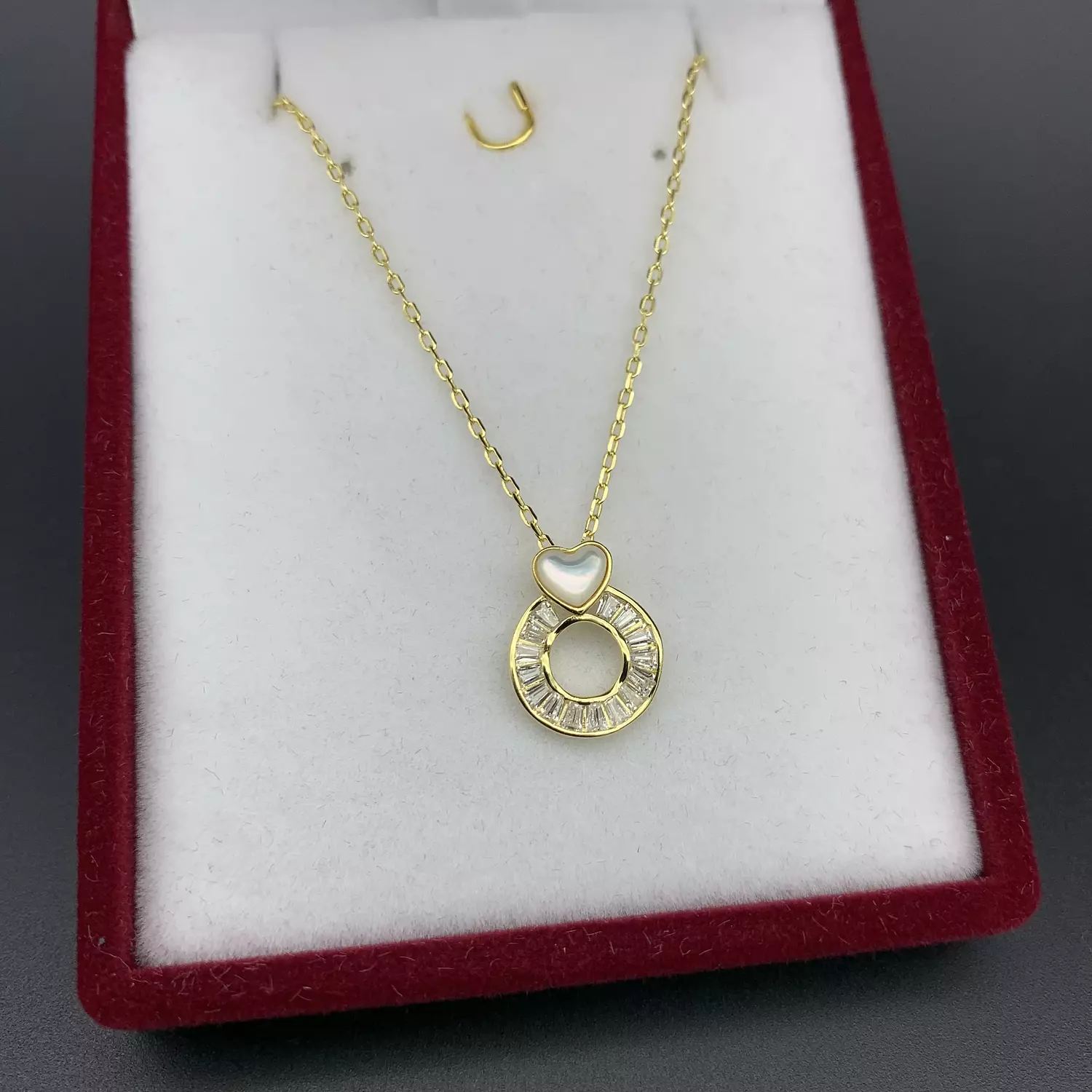 Heart white gold necklace image