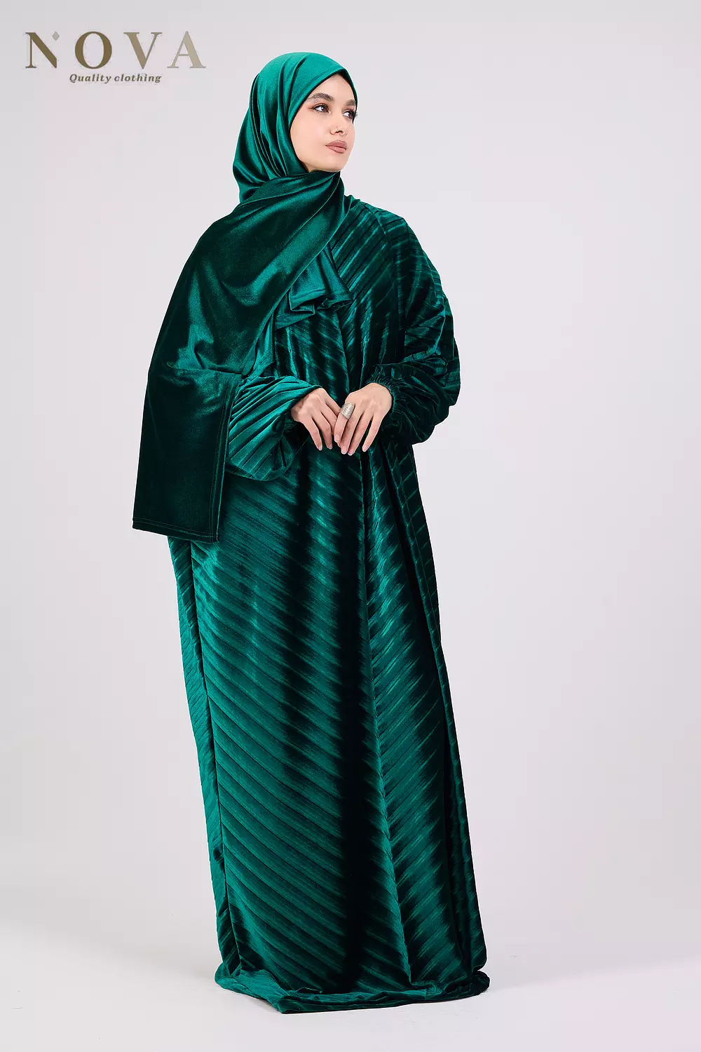 Emerald green pleated velvet image